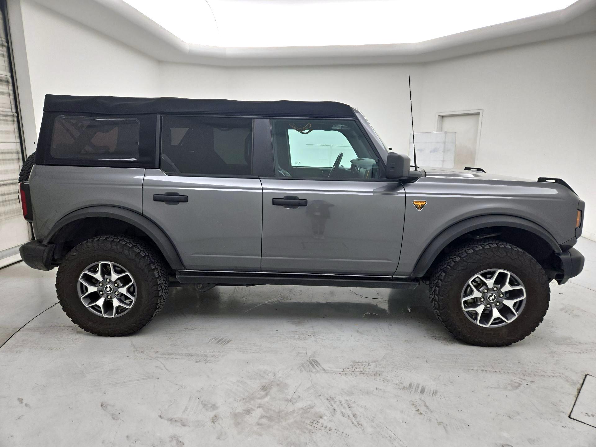 Thumbnail: 2022 Ford Bronco - 4