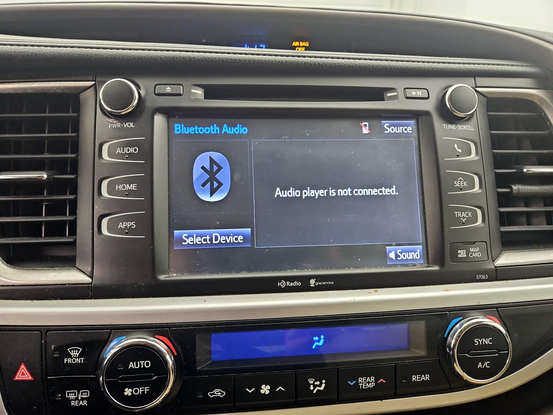 Thumbnail: 2015 Toyota Highlander - 16