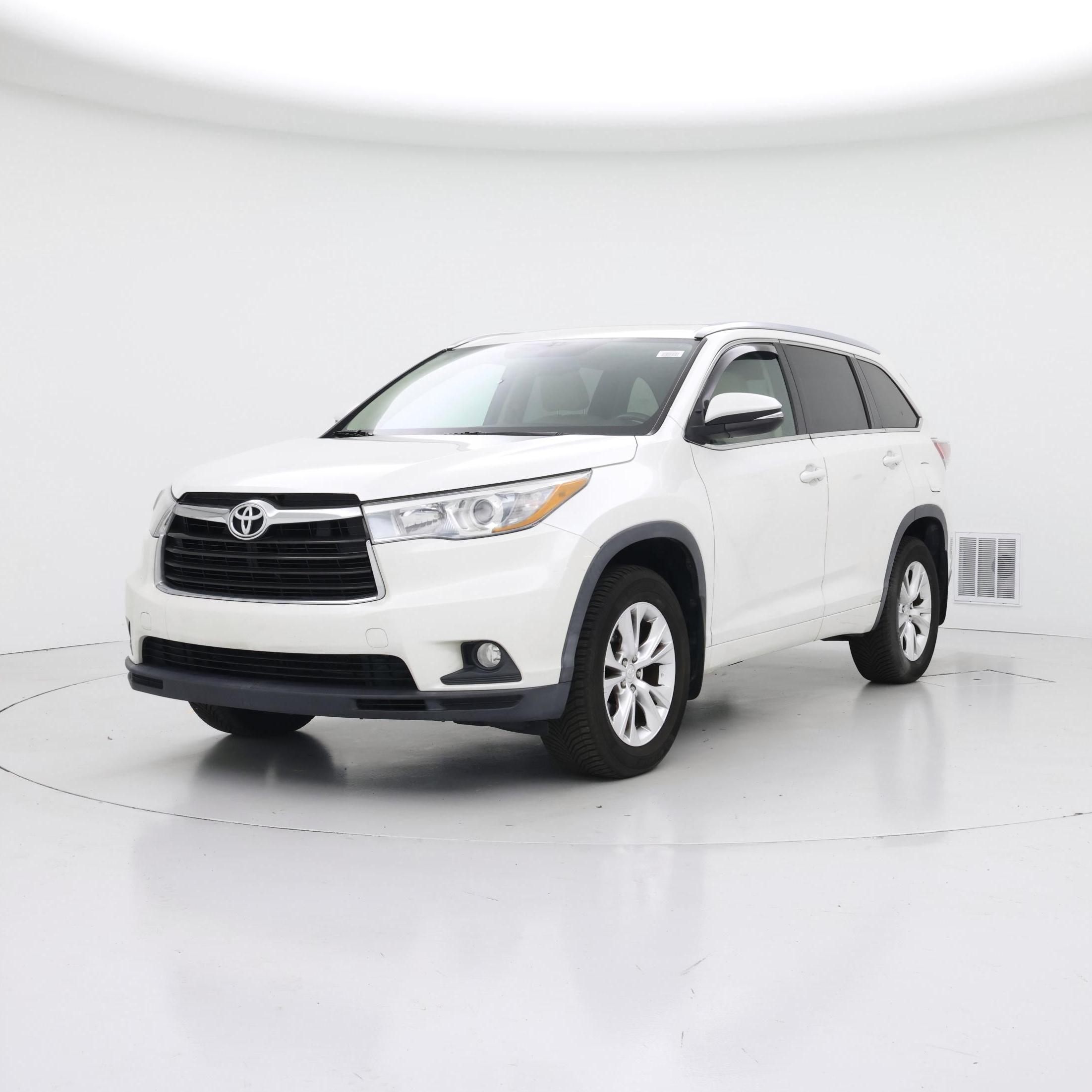 Thumbnail: 2015 Toyota Highlander - 4