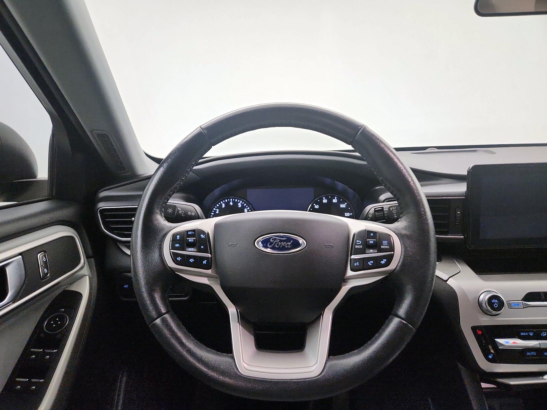 Thumbnail: 2021 Ford Explorer - 10