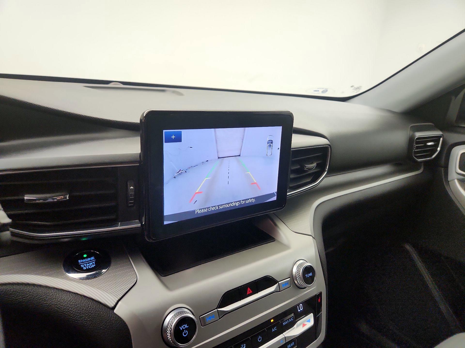 Thumbnail: 2021 Ford Explorer - 15