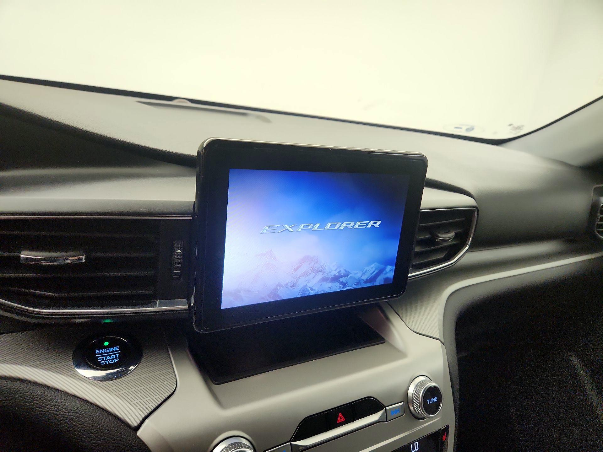 Thumbnail: 2021 Ford Explorer - 16