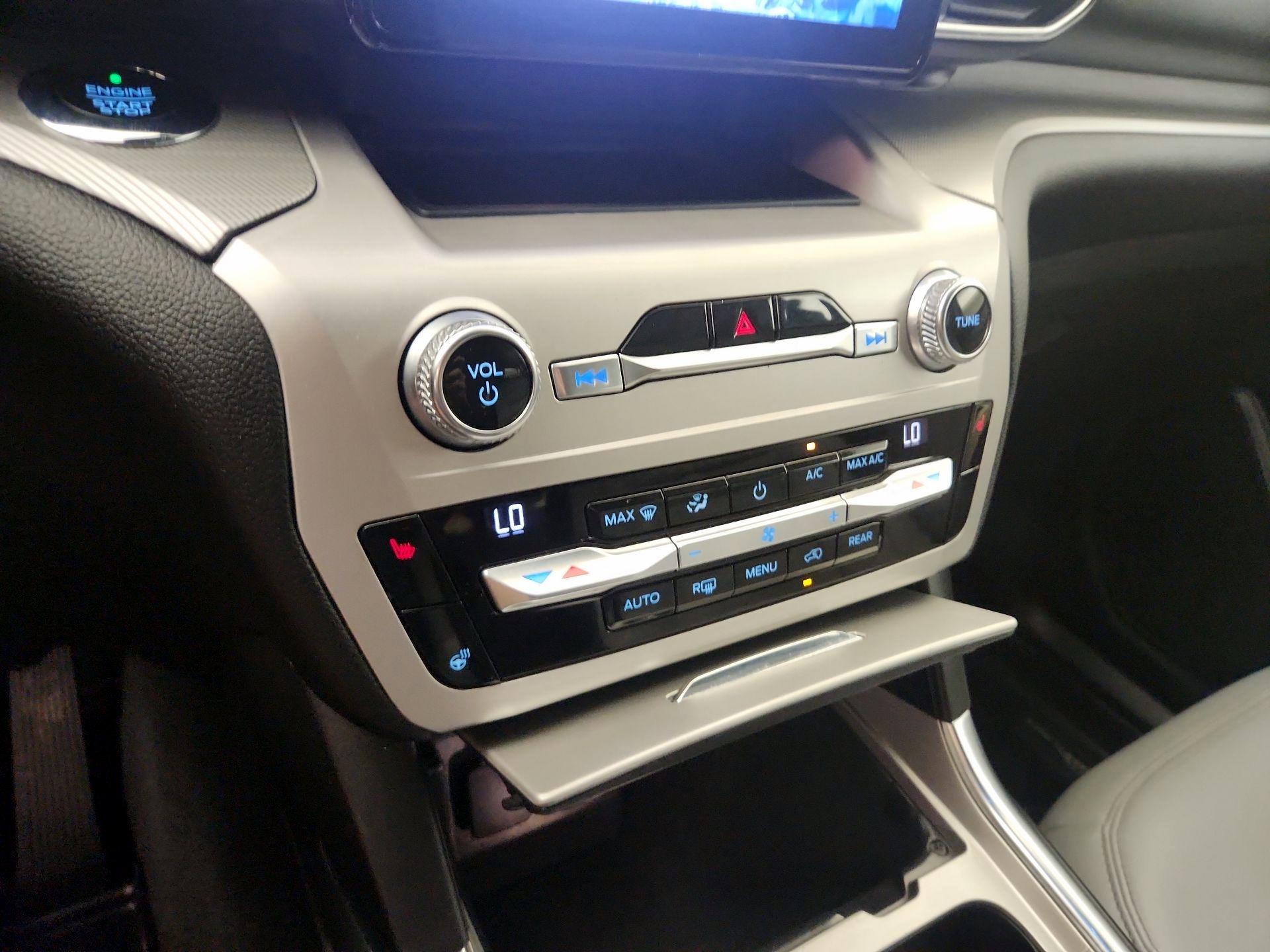 Thumbnail: 2021 Ford Explorer - 17