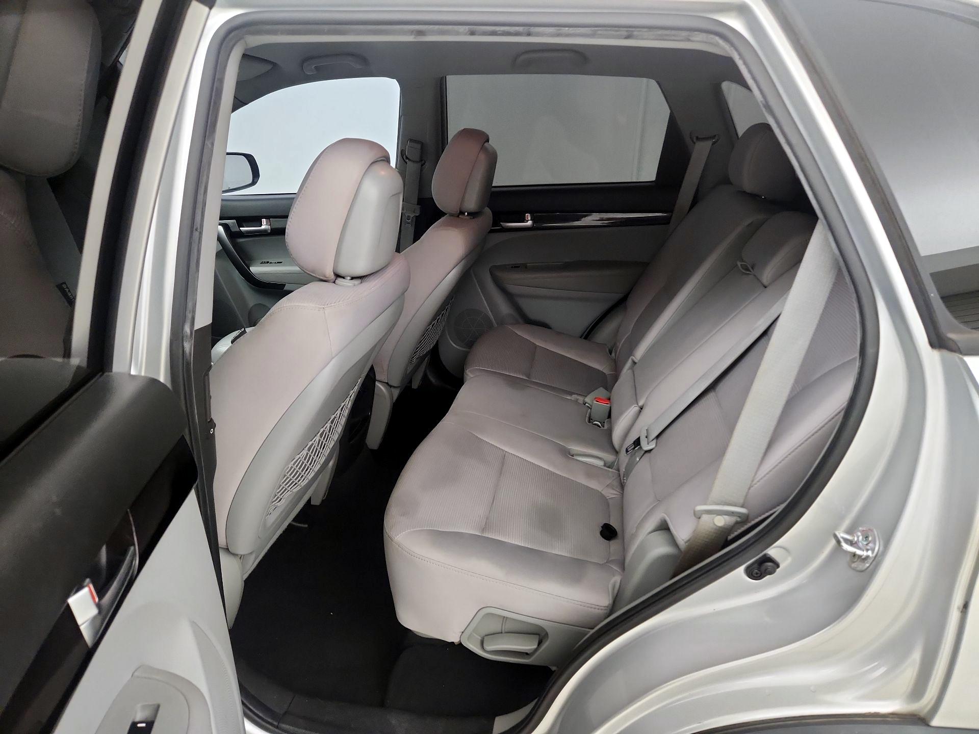 Thumbnail: 2014 Kia Sorento - 18