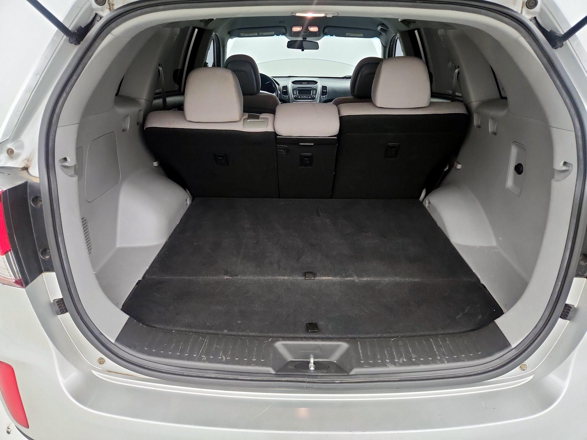 Thumbnail: 2014 Kia Sorento - 19