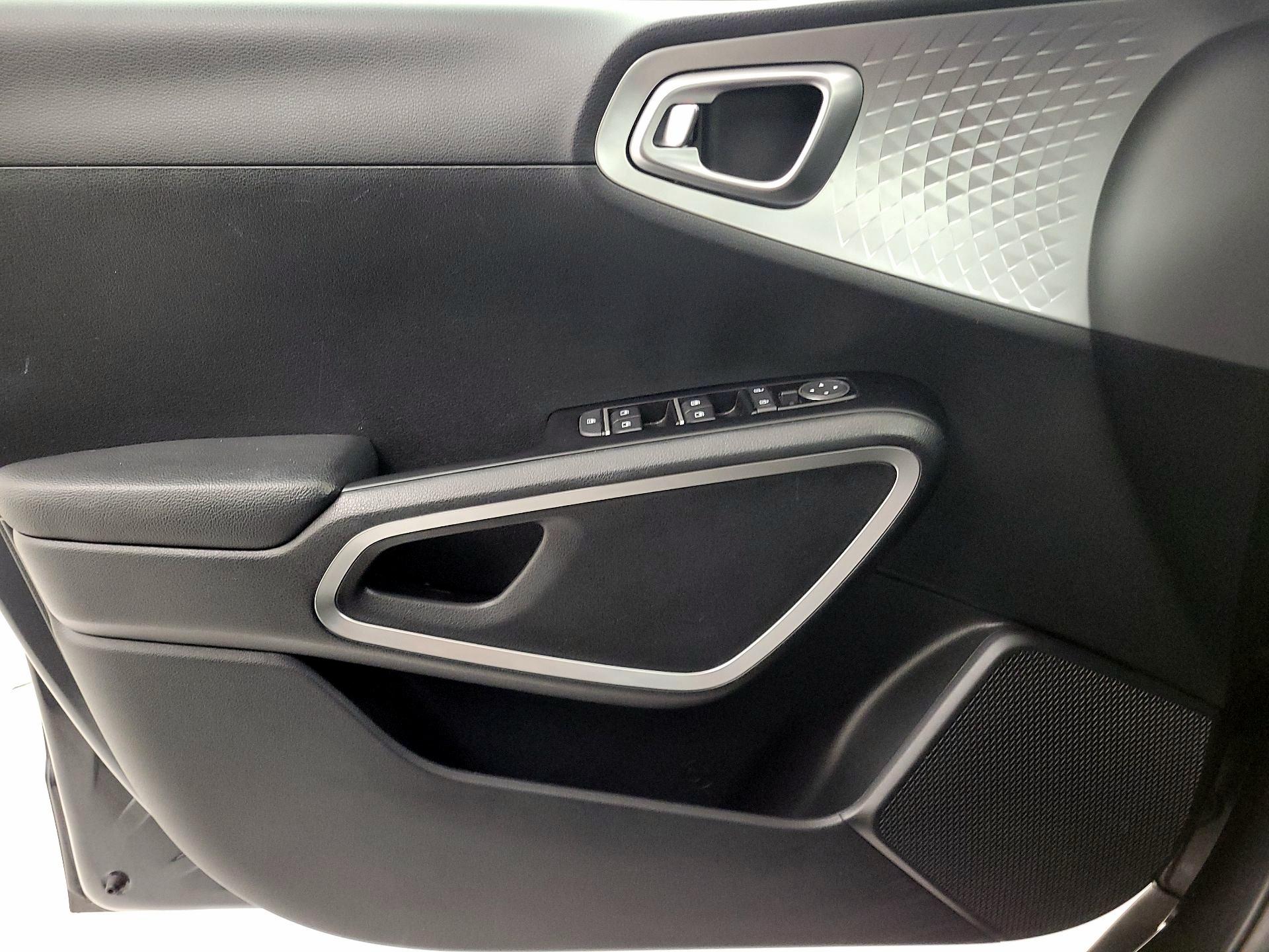 Thumbnail: 2023 Kia Soul - 12