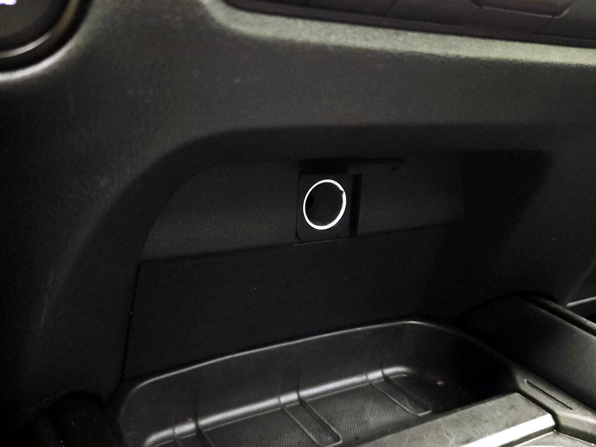 Thumbnail: 2023 Mazda CX-50 - 18