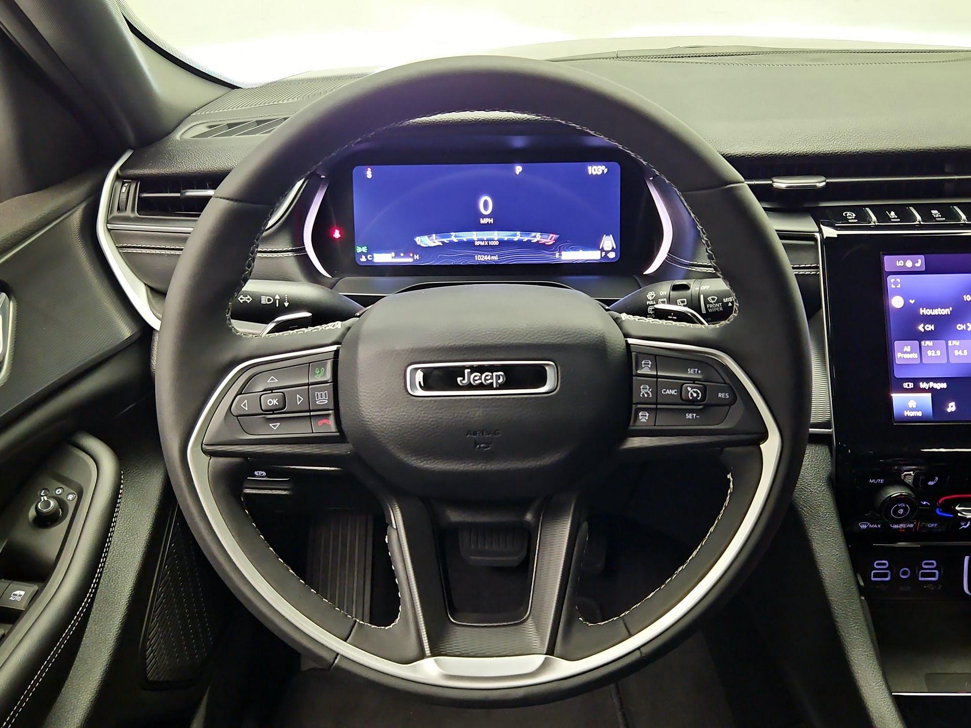 Thumbnail: 2024 Jeep Grand Cherokee - 10
