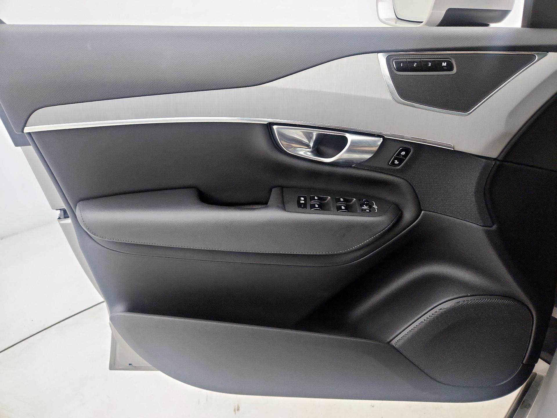 Thumbnail: 2025 Volvo XC90 - 12