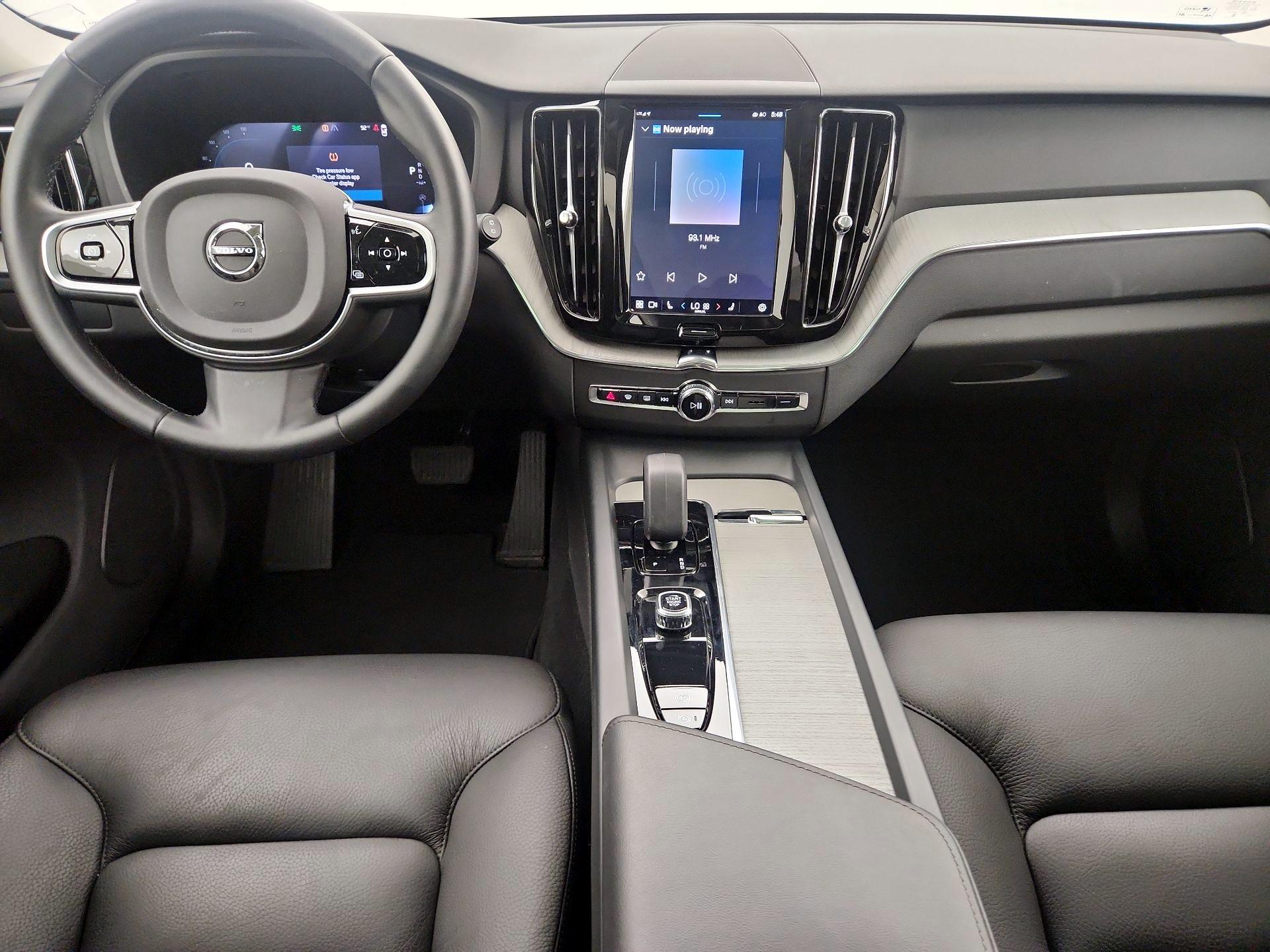 Thumbnail: 2025 Volvo XC60 - 9