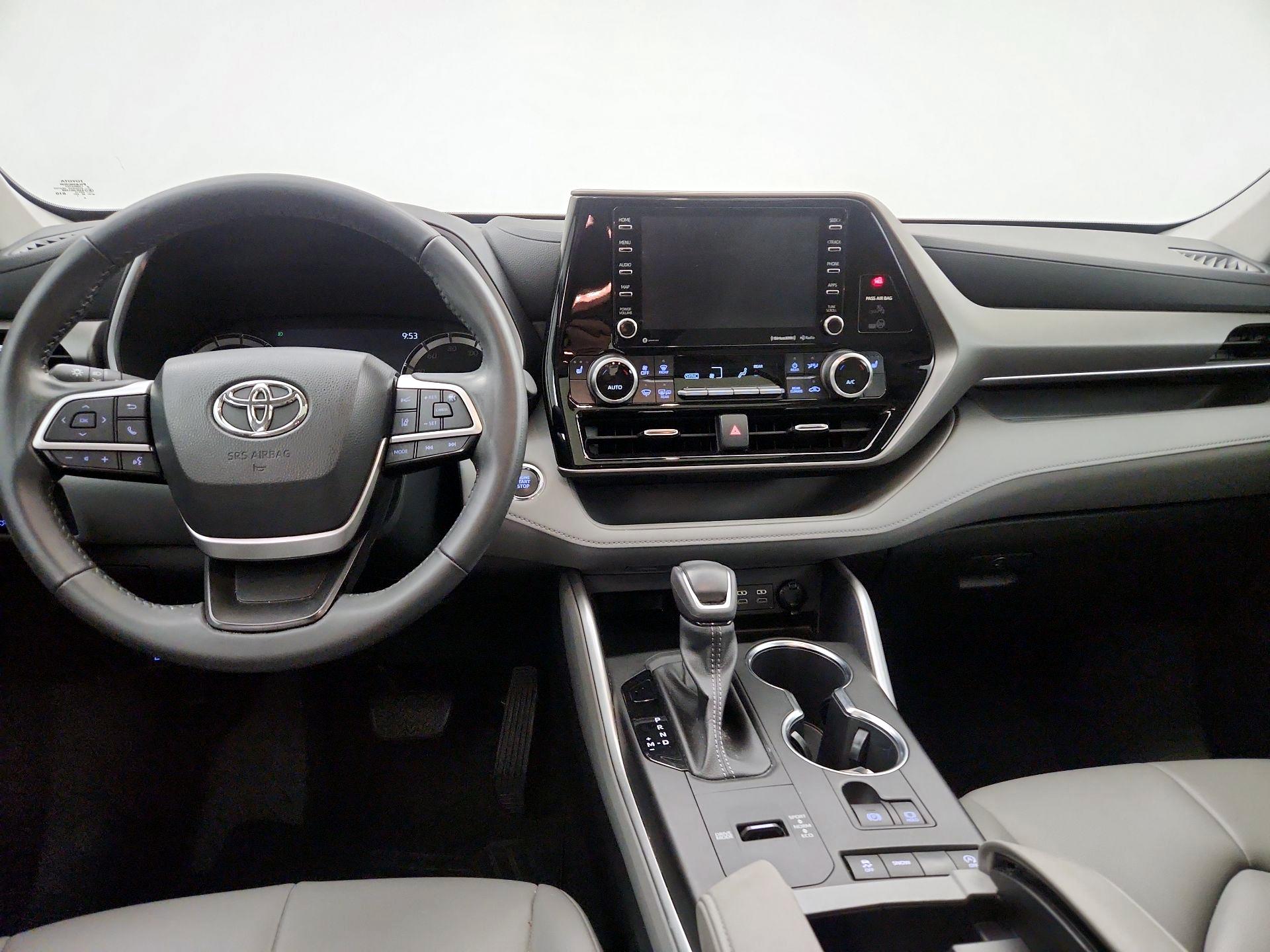 Thumbnail: 2022 Toyota Highlander - 9