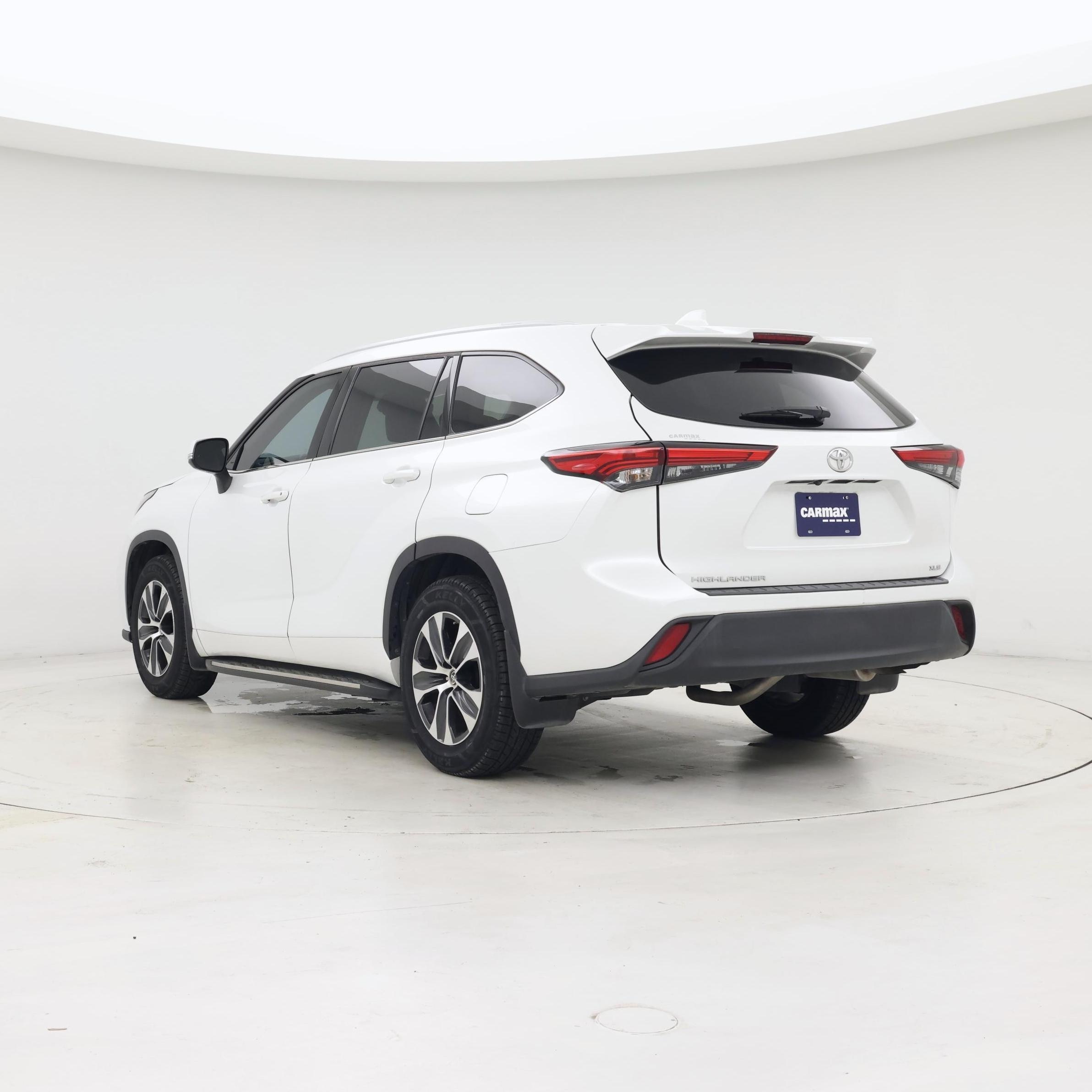 Thumbnail: 2022 Toyota Highlander - 2
