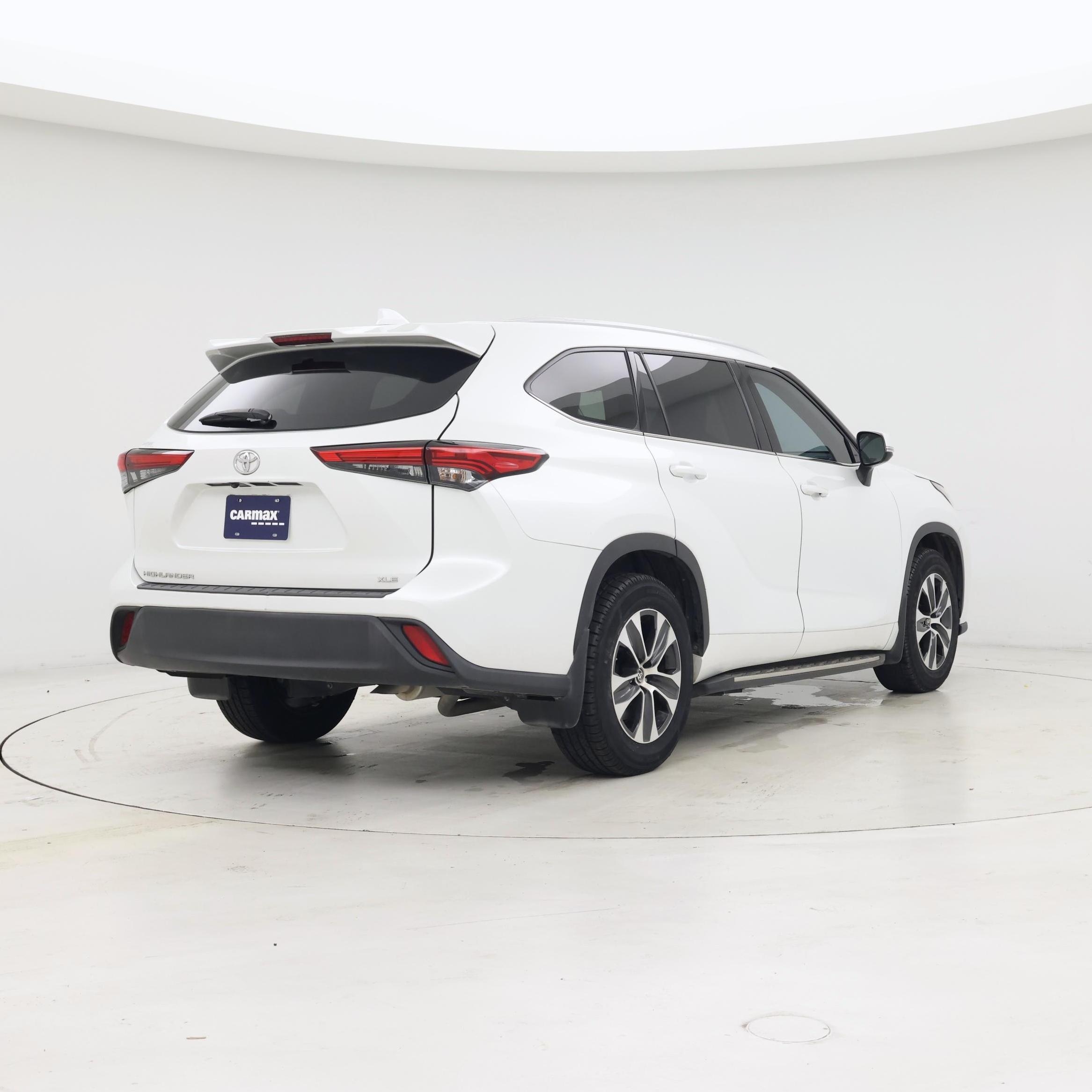 Thumbnail: 2022 Toyota Highlander - 8