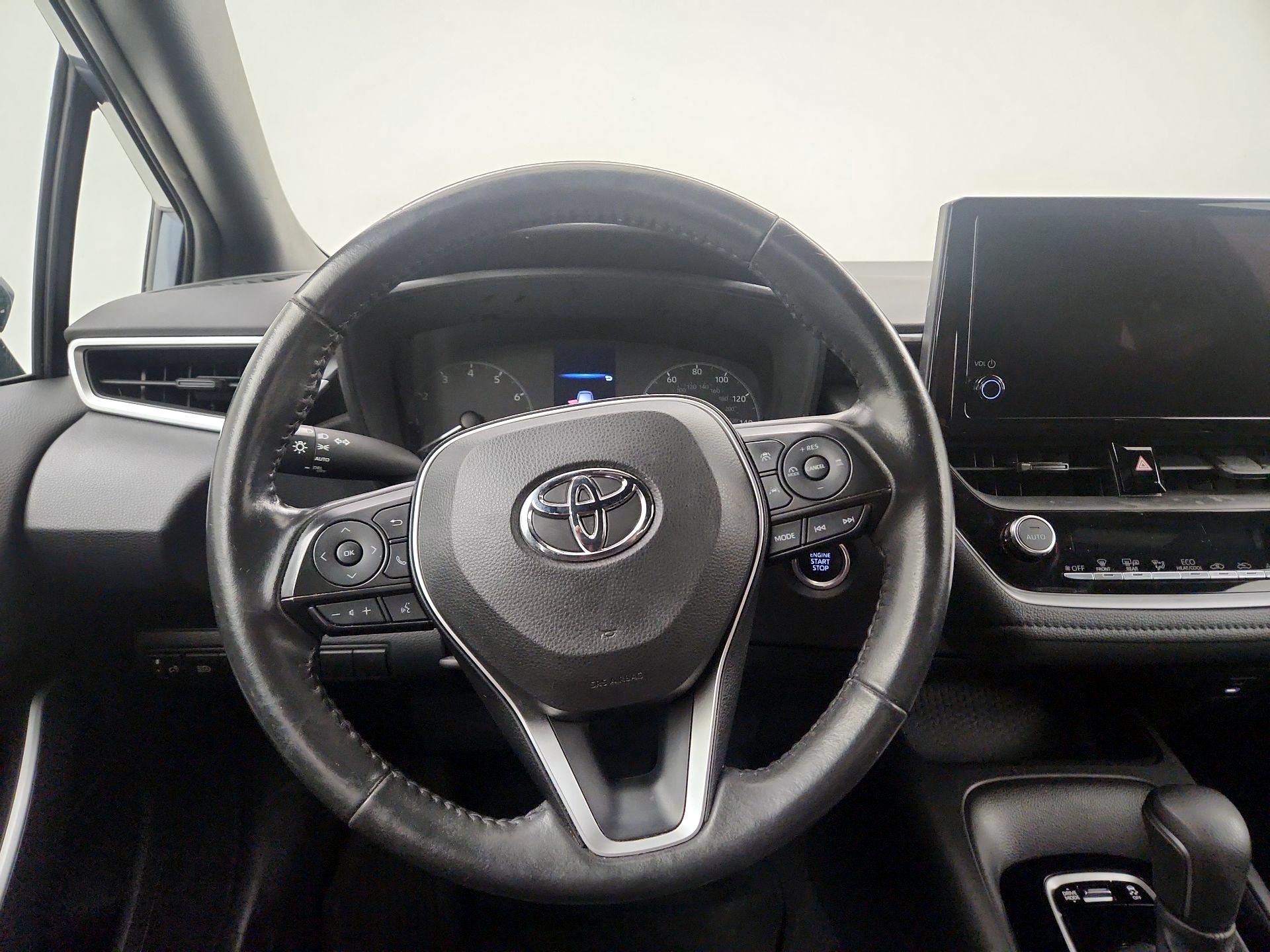 Thumbnail: 2023 Toyota Corolla - 10