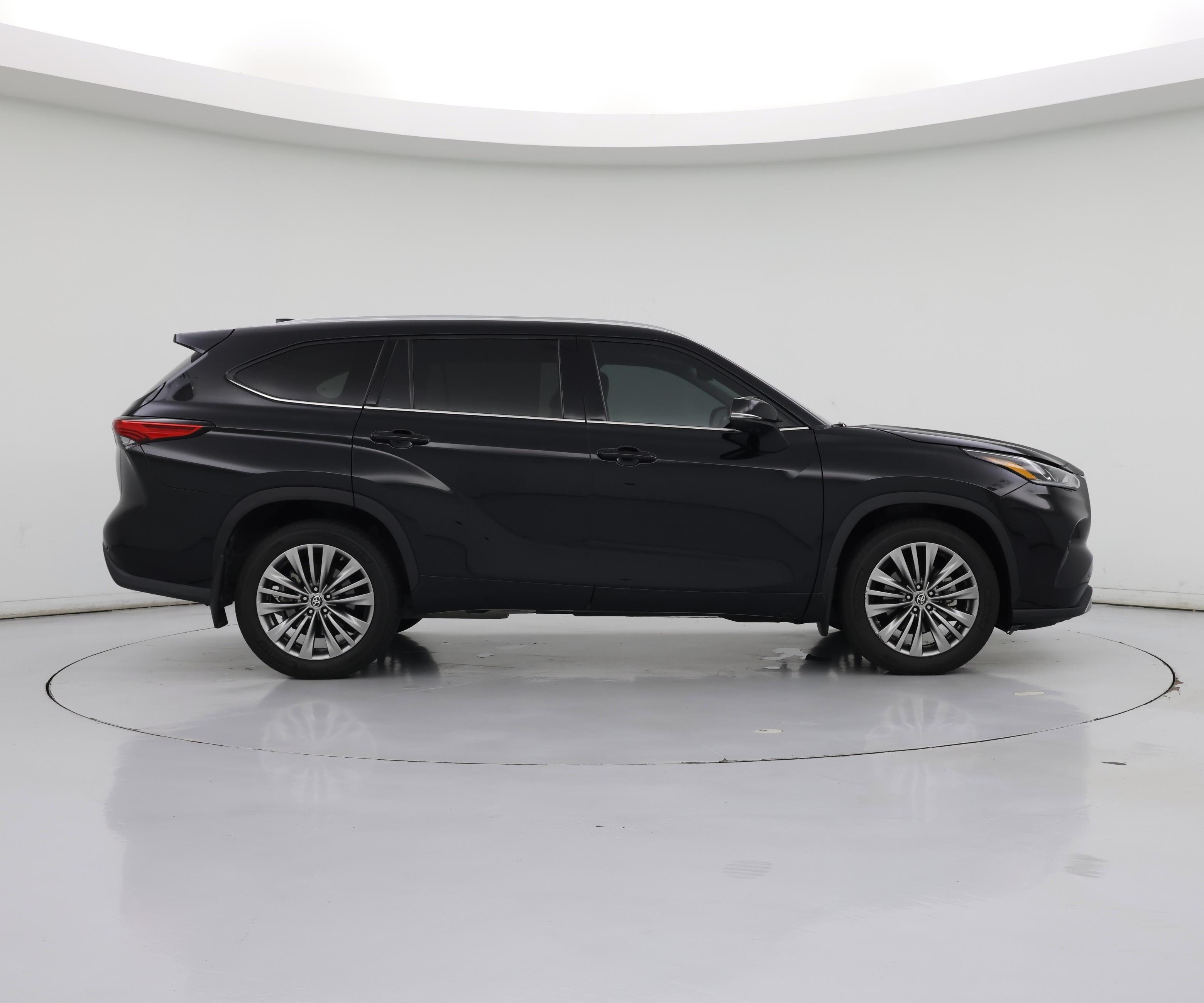 Thumbnail: 2020 Toyota Highlander - 7