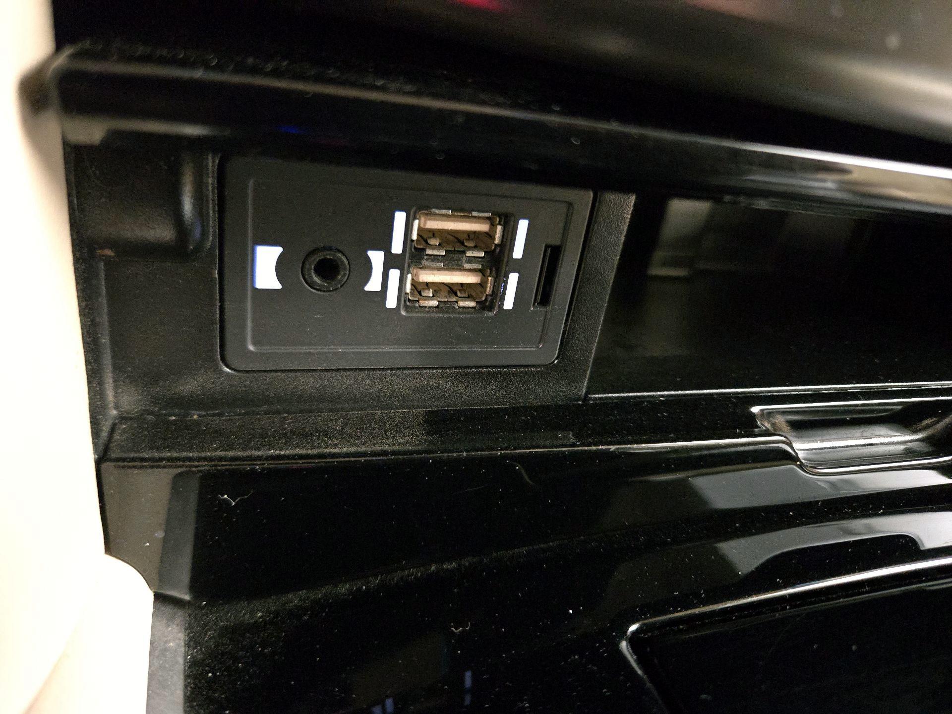 Thumbnail: 2018 Lexus LX - 19