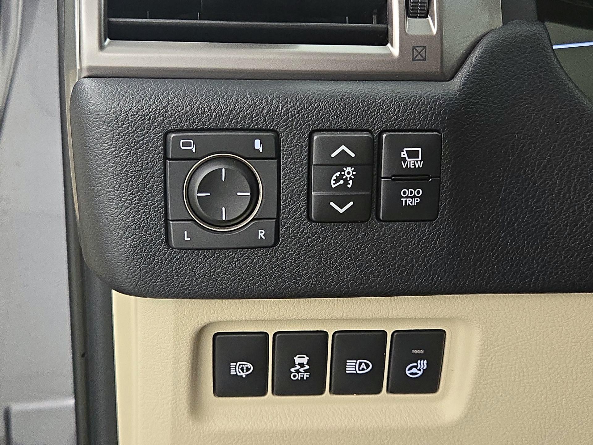 Thumbnail: 2023 Lexus GX - 13