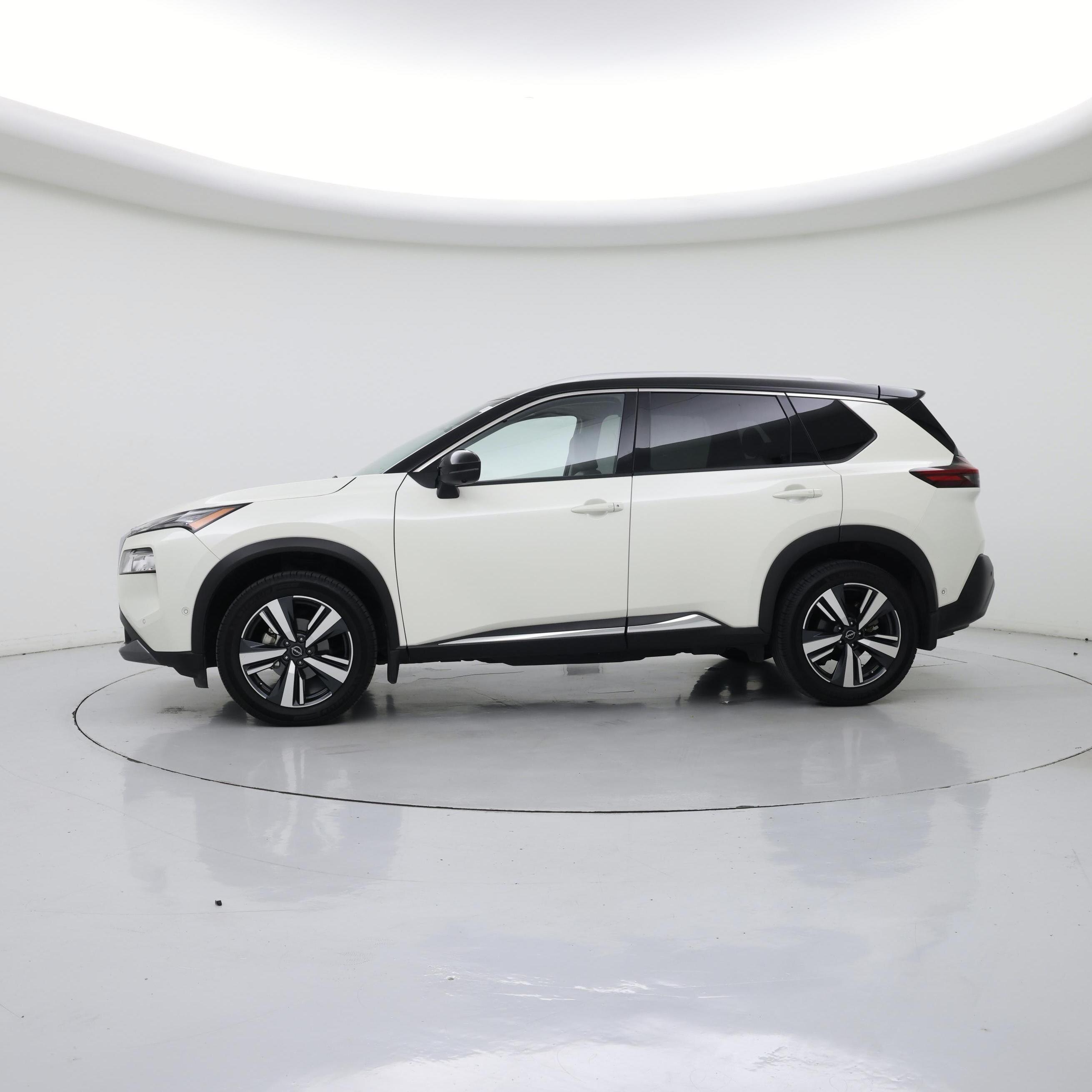 Thumbnail: 2022 Nissan Rogue - 3