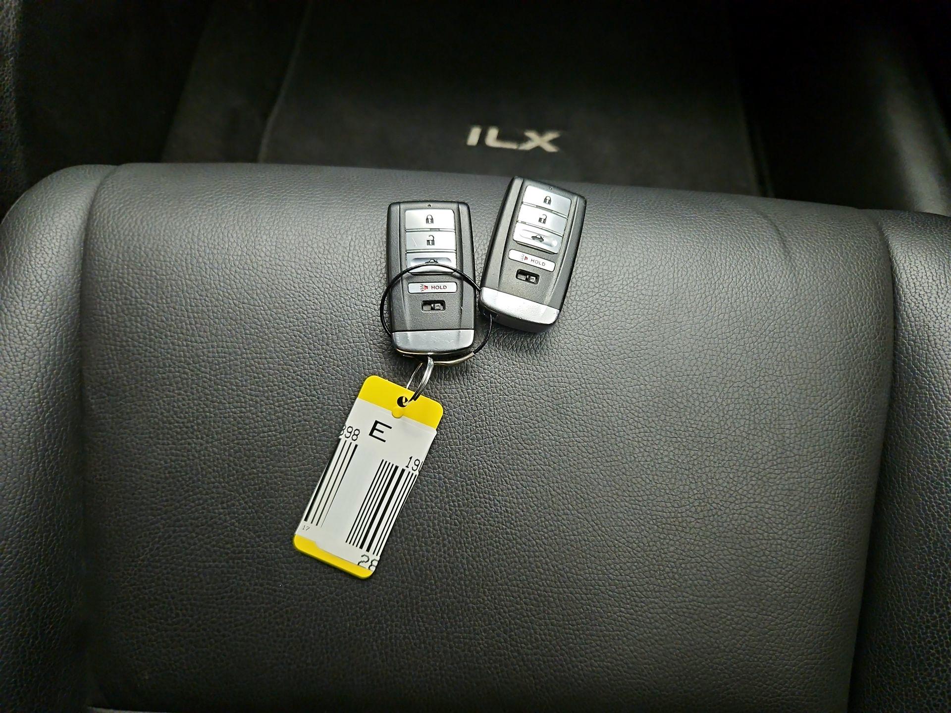 Thumbnail: 2017 Acura ILX - 20
