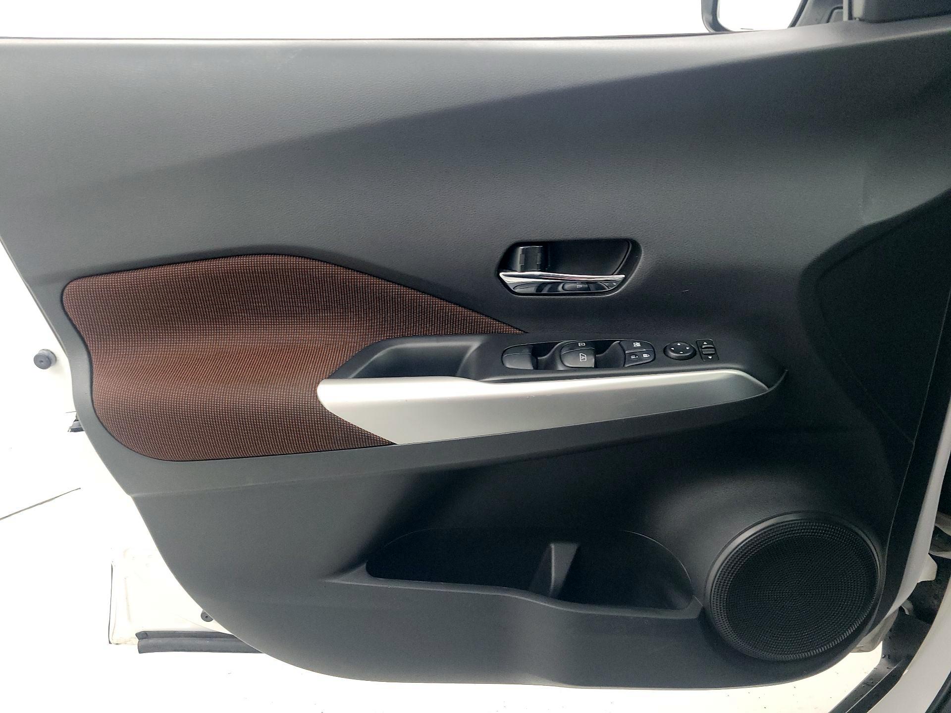 Thumbnail: 2020 Nissan Kicks - 12