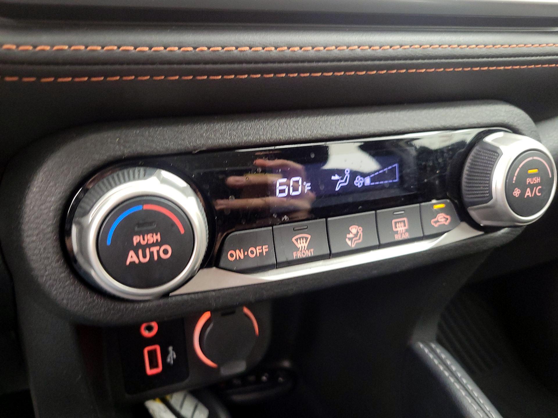 Thumbnail: 2020 Nissan Kicks - 15