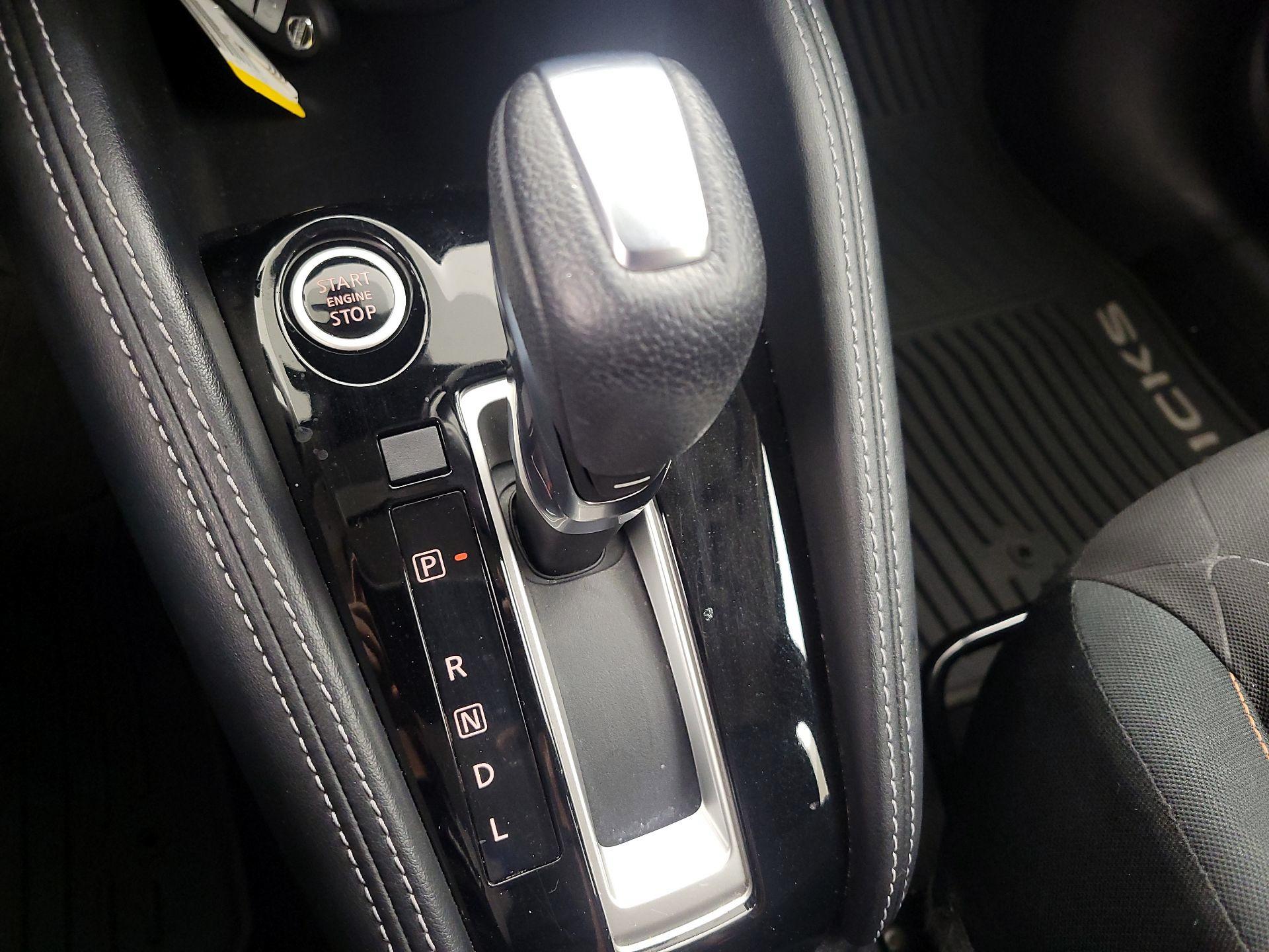 Thumbnail: 2020 Nissan Kicks - 16