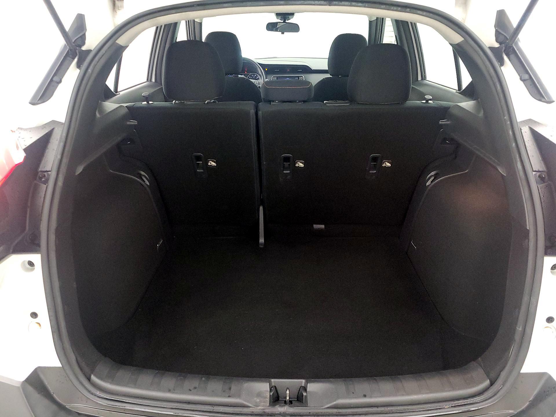 Thumbnail: 2020 Nissan Kicks - 19