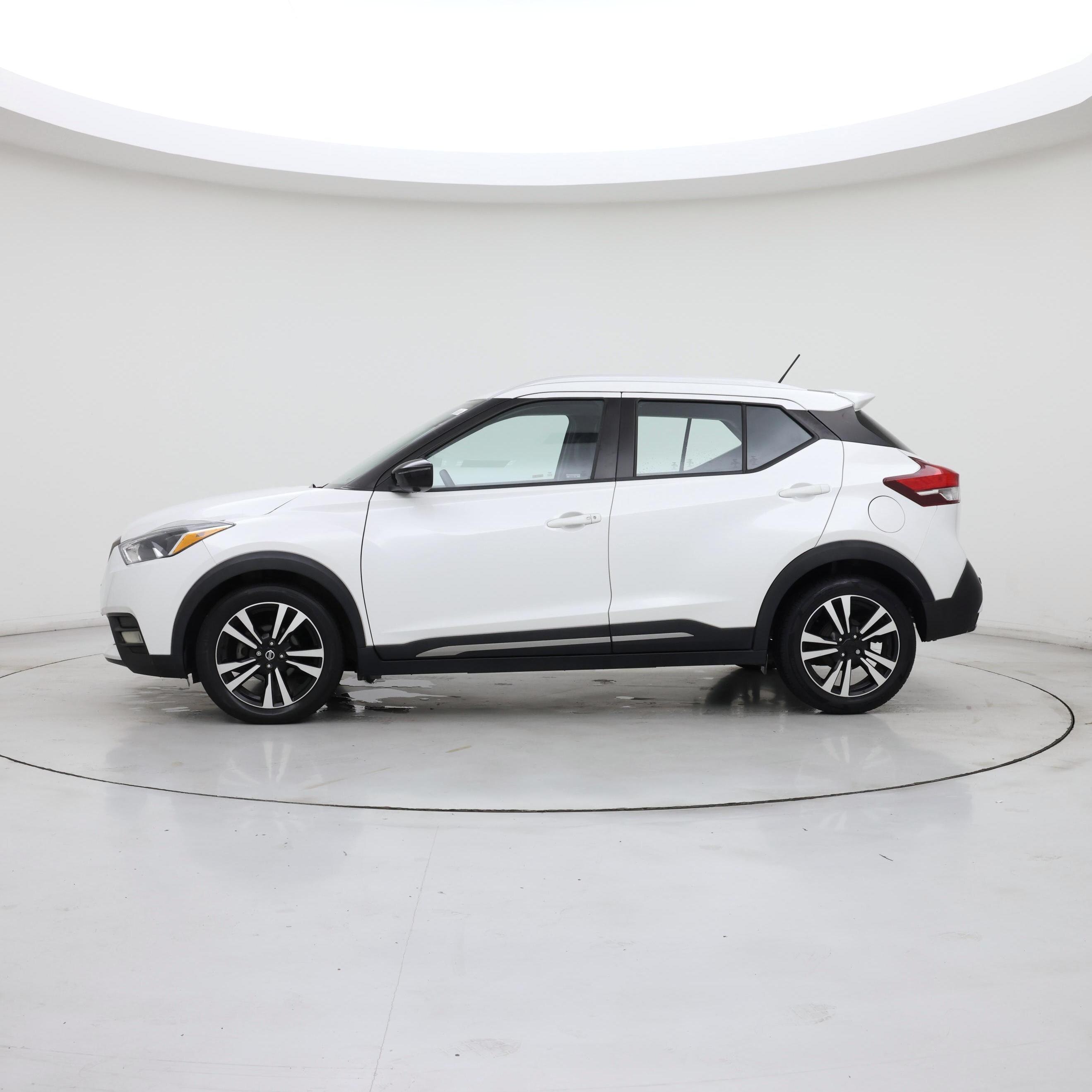 Thumbnail: 2020 Nissan Kicks - 3