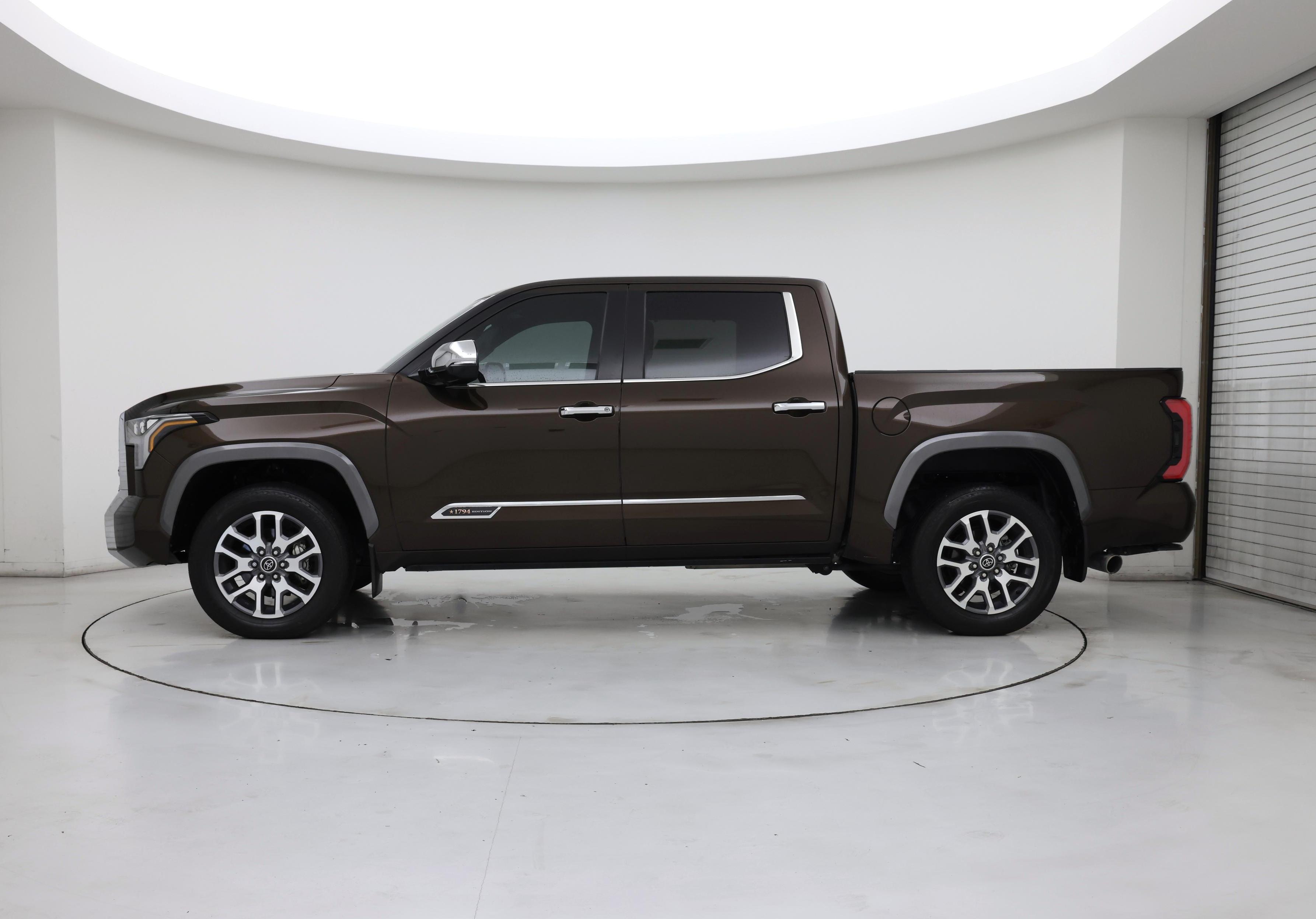 Thumbnail: 2024 Toyota Tundra - 3