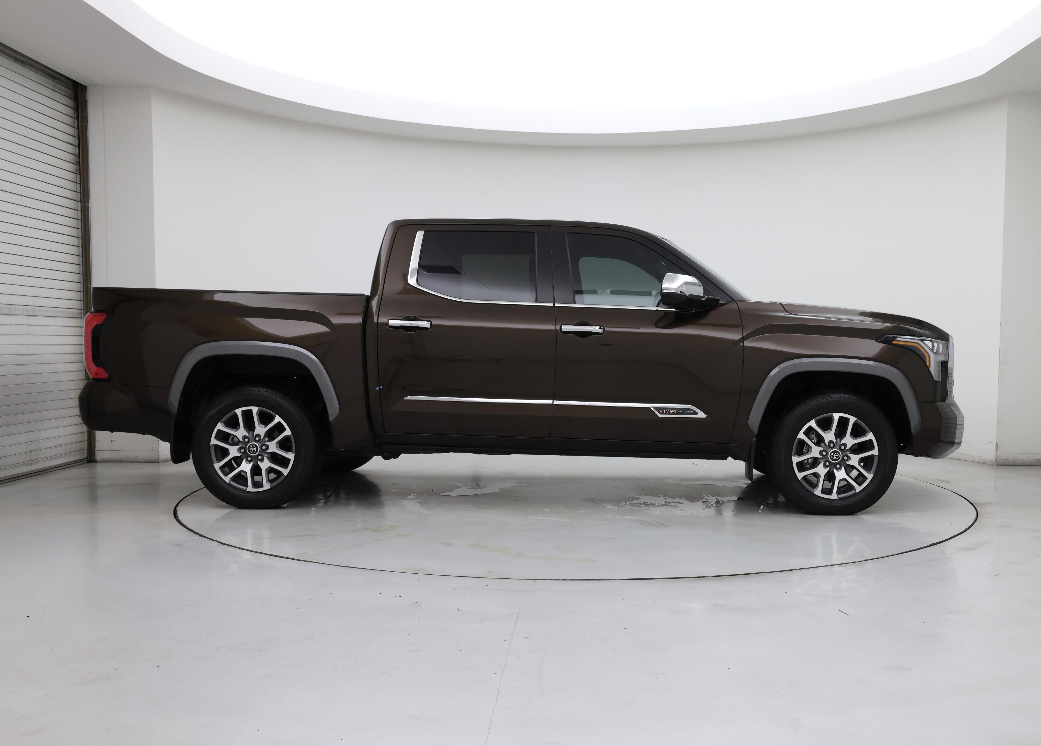 Thumbnail: 2024 Toyota Tundra - 7