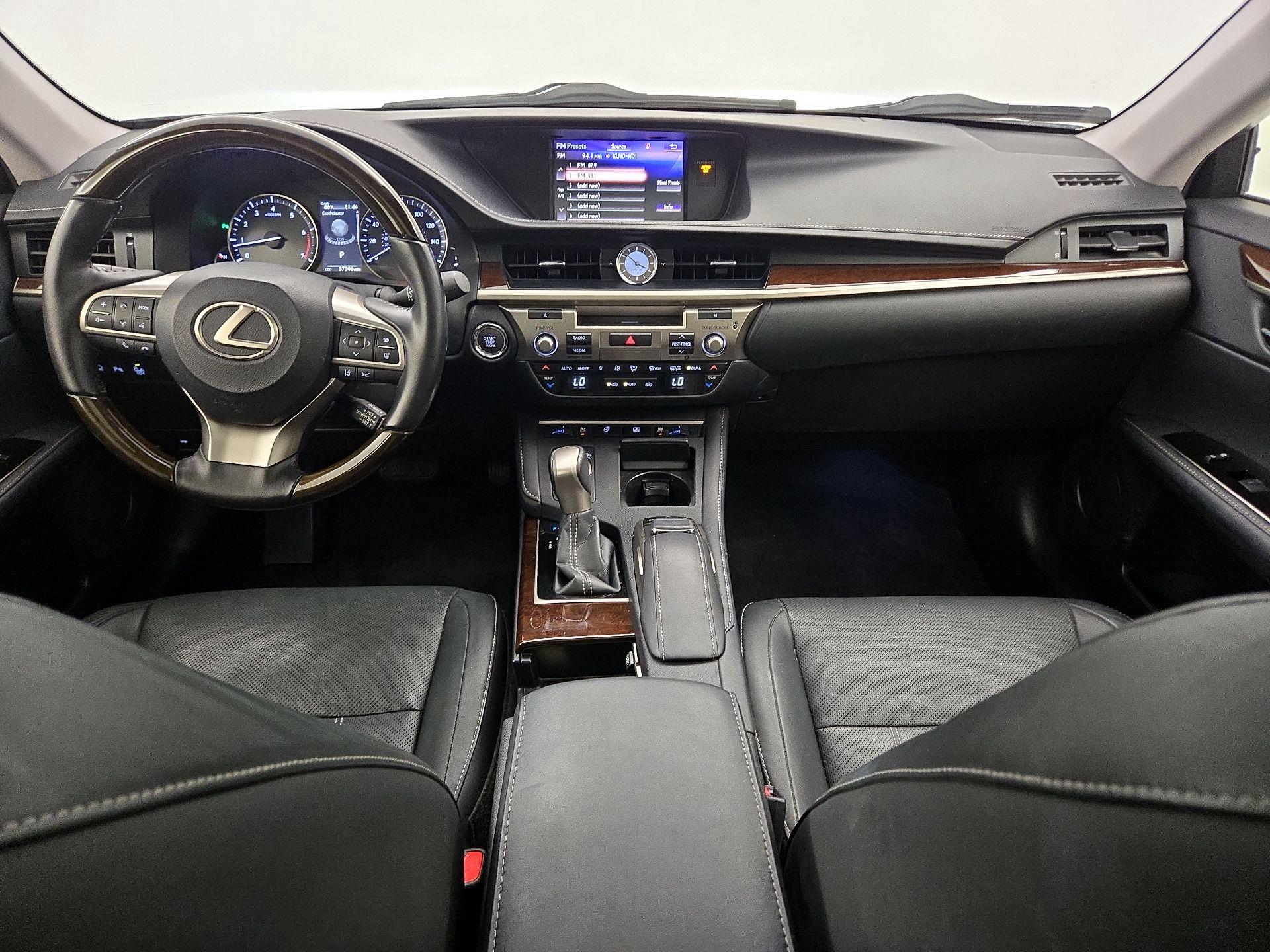 Thumbnail: 2017 Lexus ES - 9