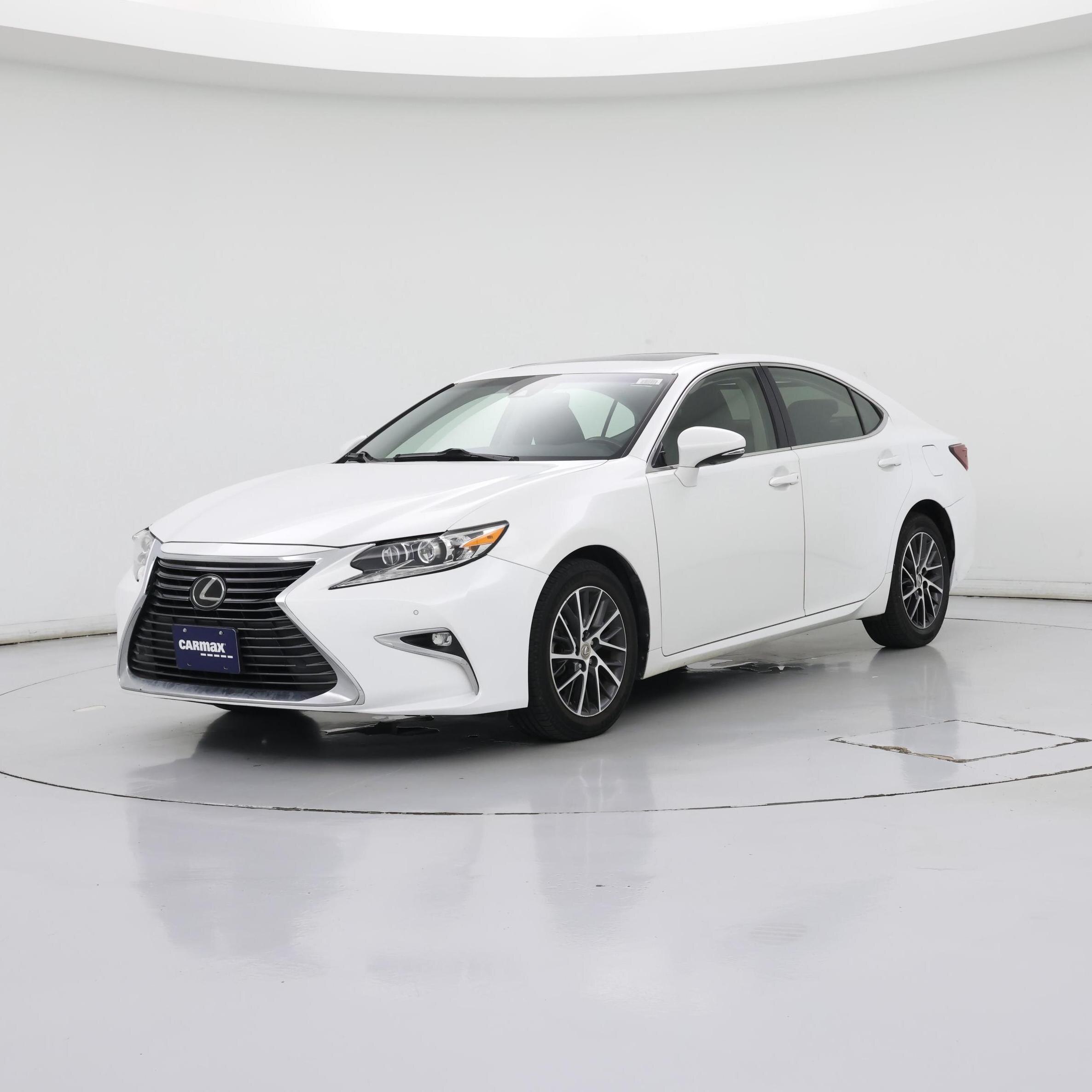 Thumbnail: 2017 Lexus ES - 4