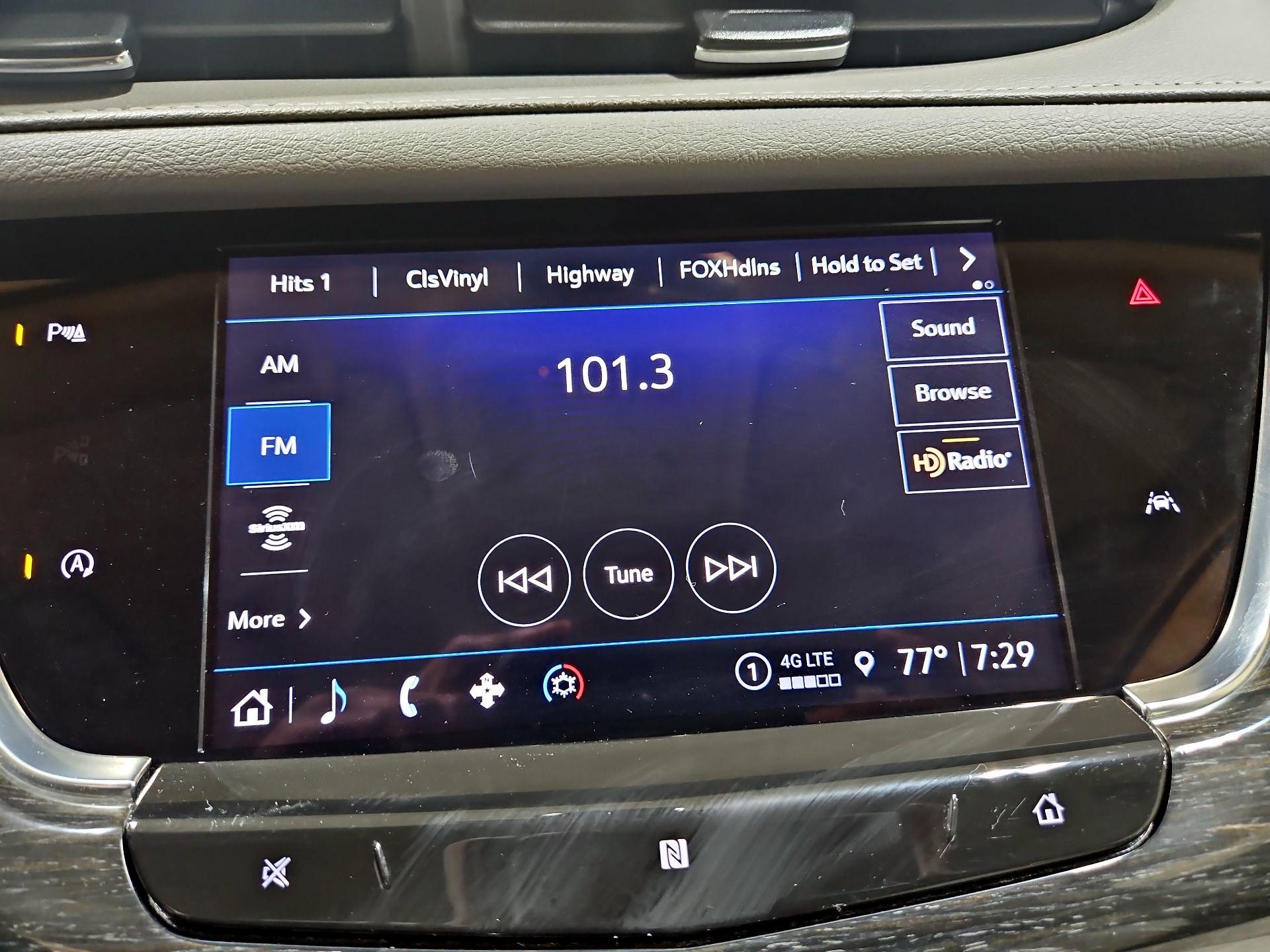 Thumbnail: 2021 Cadillac XT6 - 14
