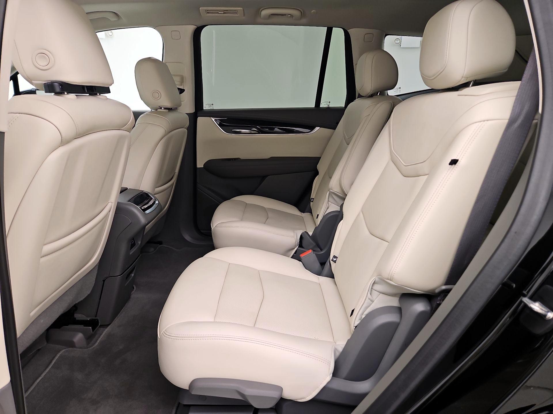 Thumbnail: 2021 Cadillac XT6 - 19