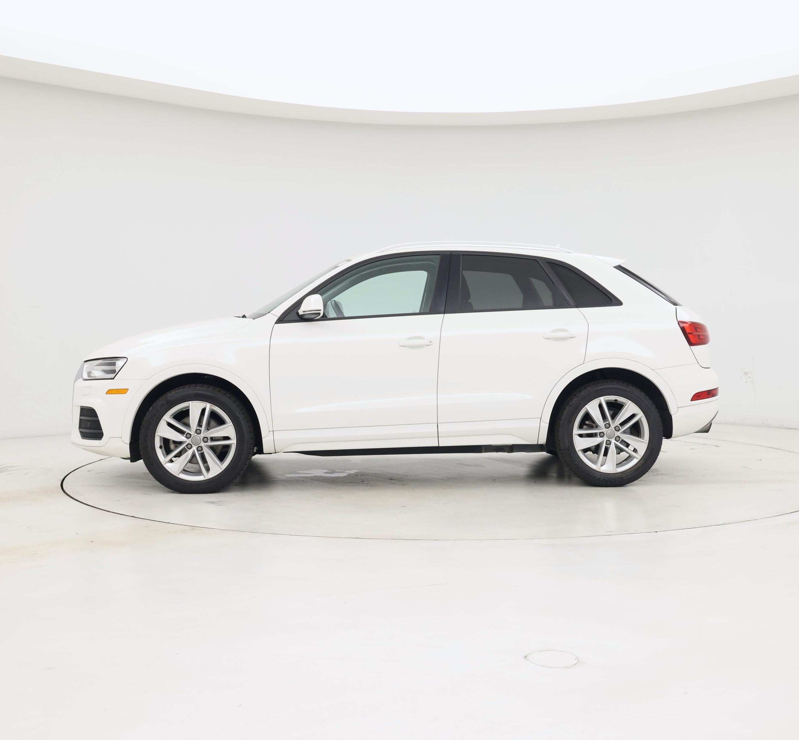 Thumbnail: 2017 Audi Q3 - 3