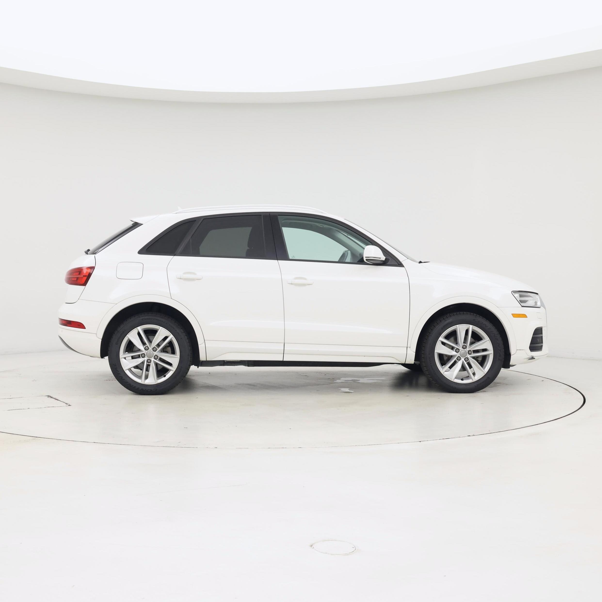 Thumbnail: 2017 Audi Q3 - 7