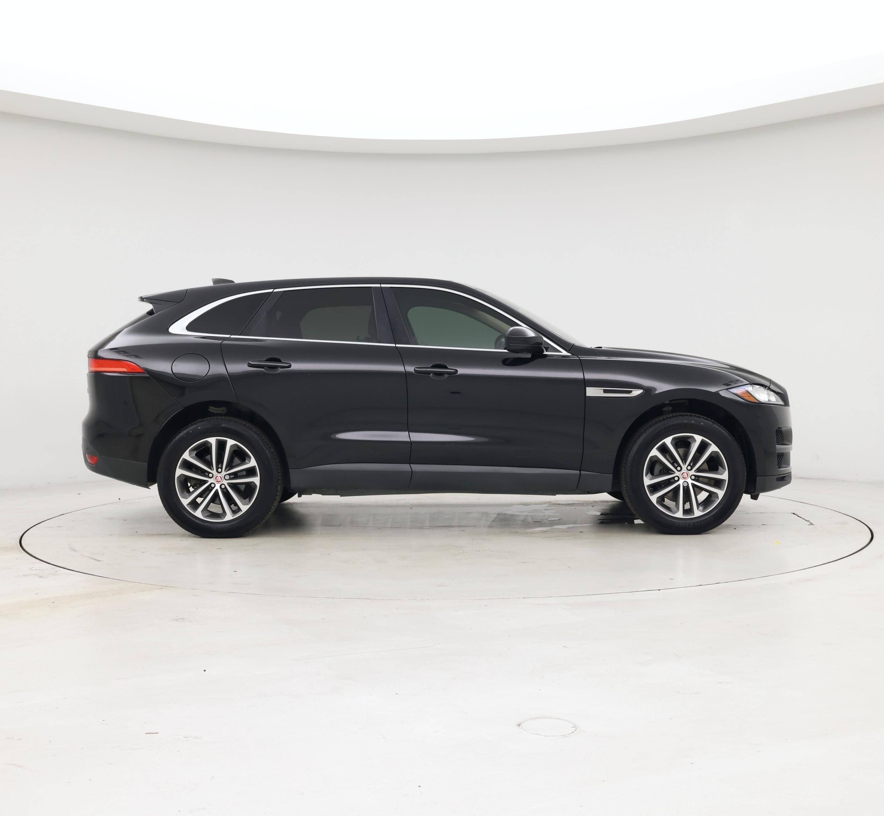 Thumbnail: 2020 Jaguar F-Pace - 7