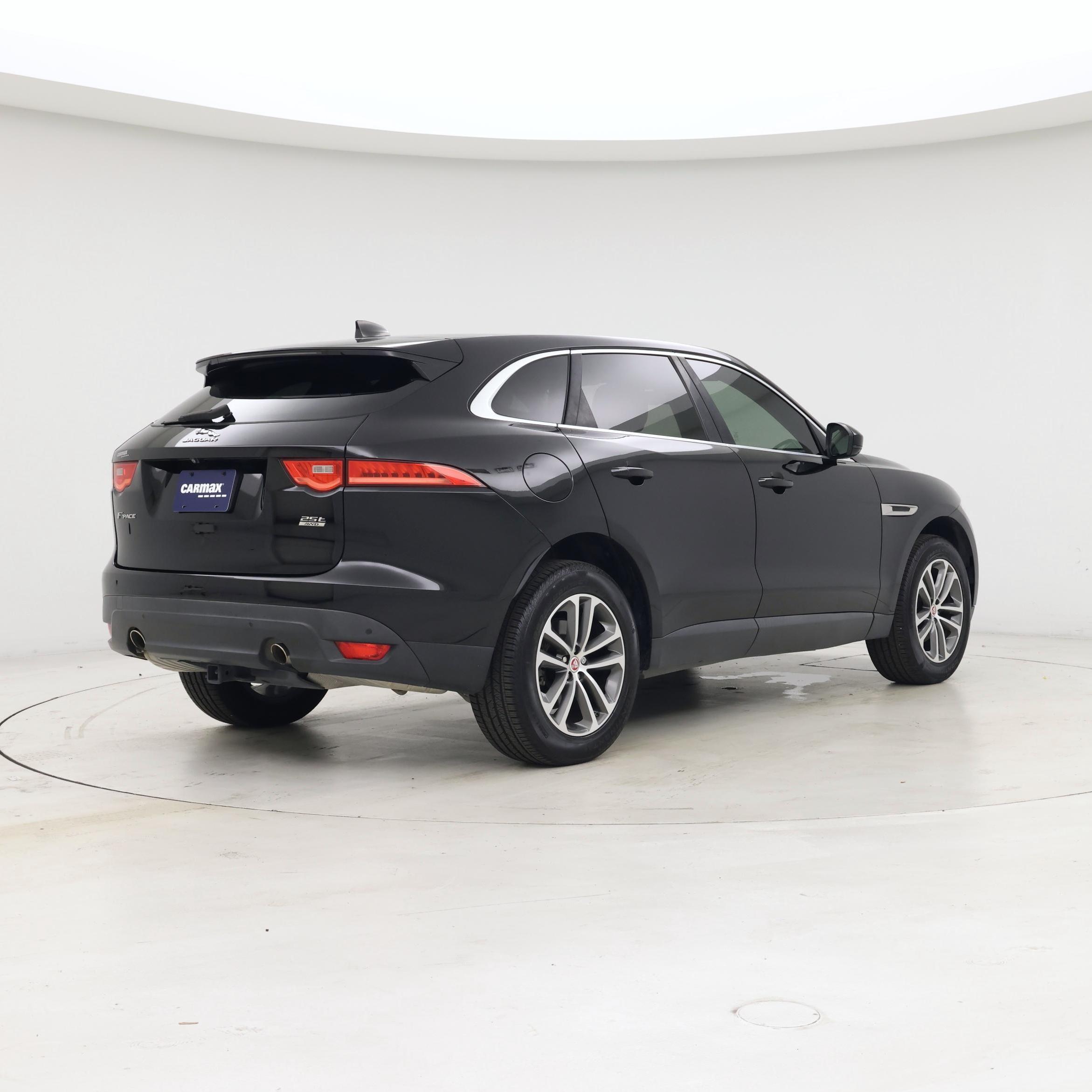 Thumbnail: 2020 Jaguar F-Pace - 8