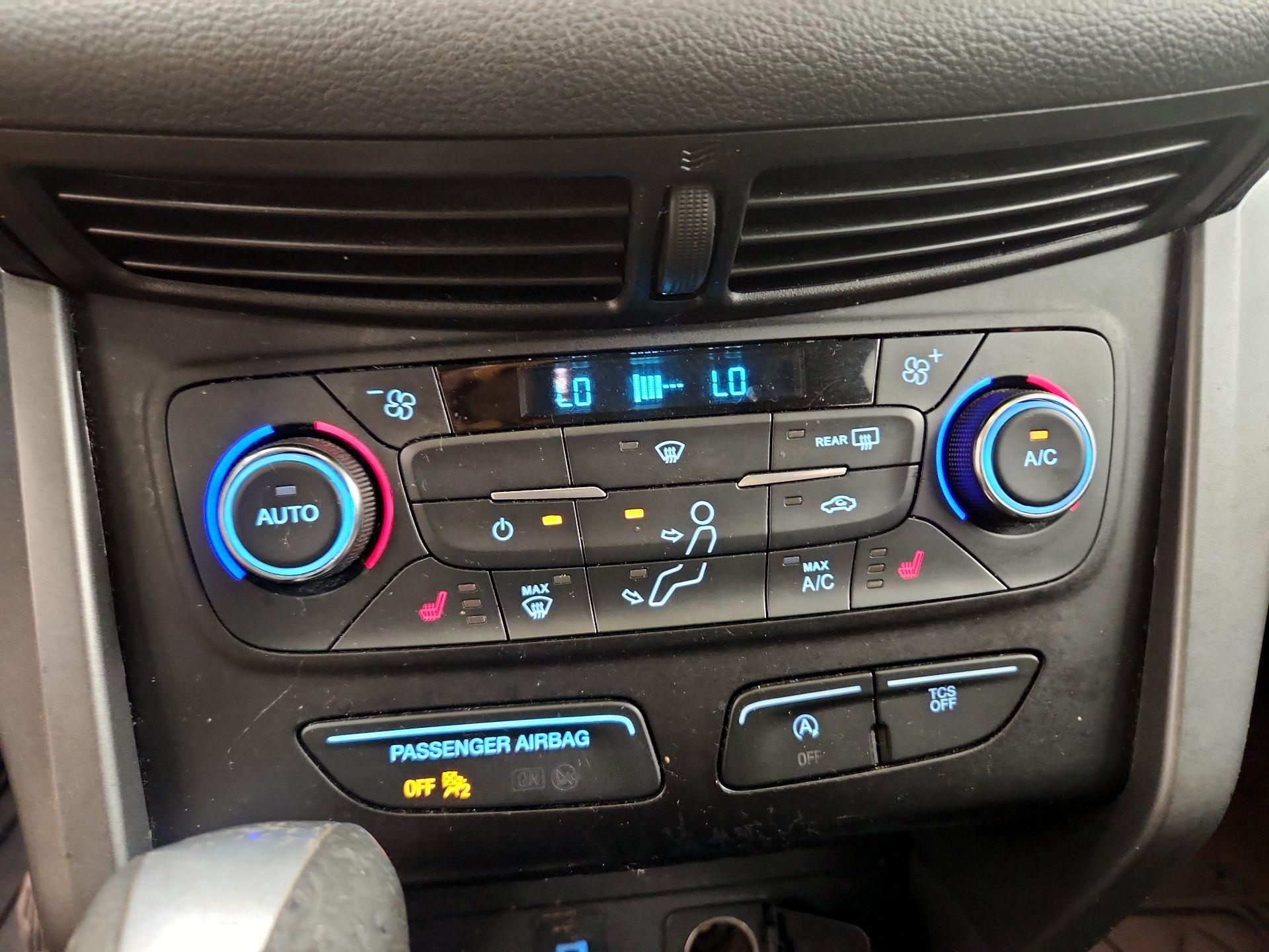 Thumbnail: 2017 Ford Escape - 16