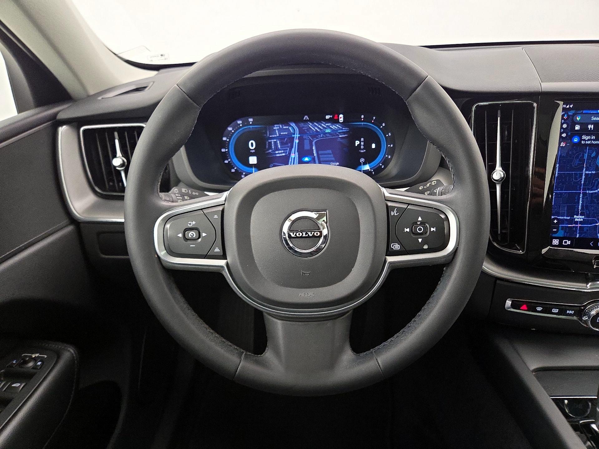 Thumbnail: 2023 Volvo XC60 - 10