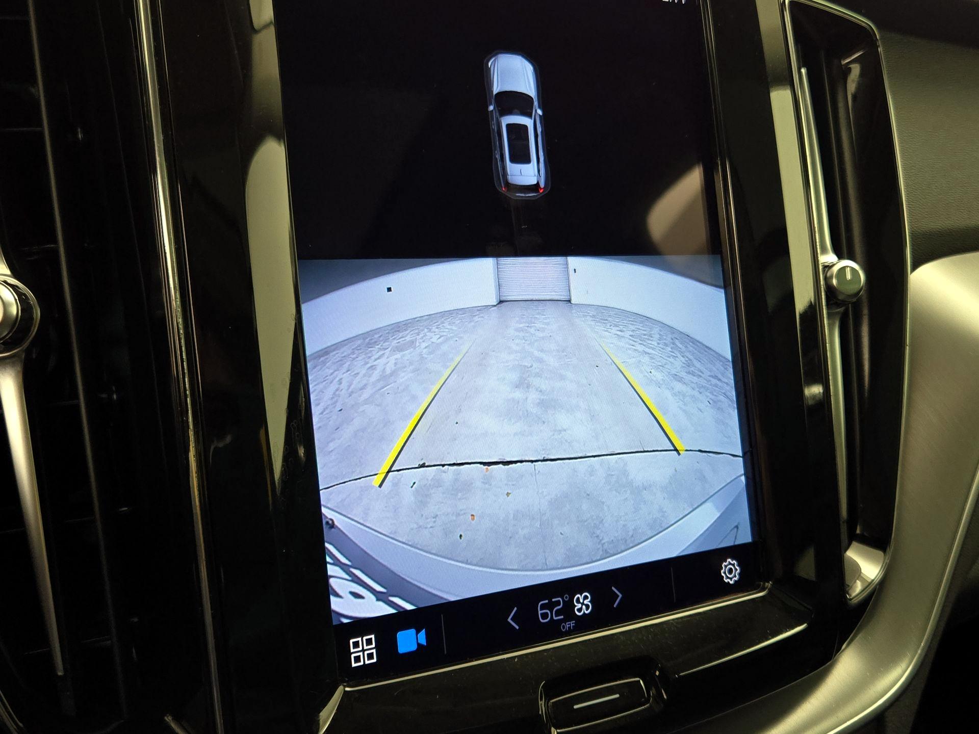 Thumbnail: 2023 Volvo XC60 - 15