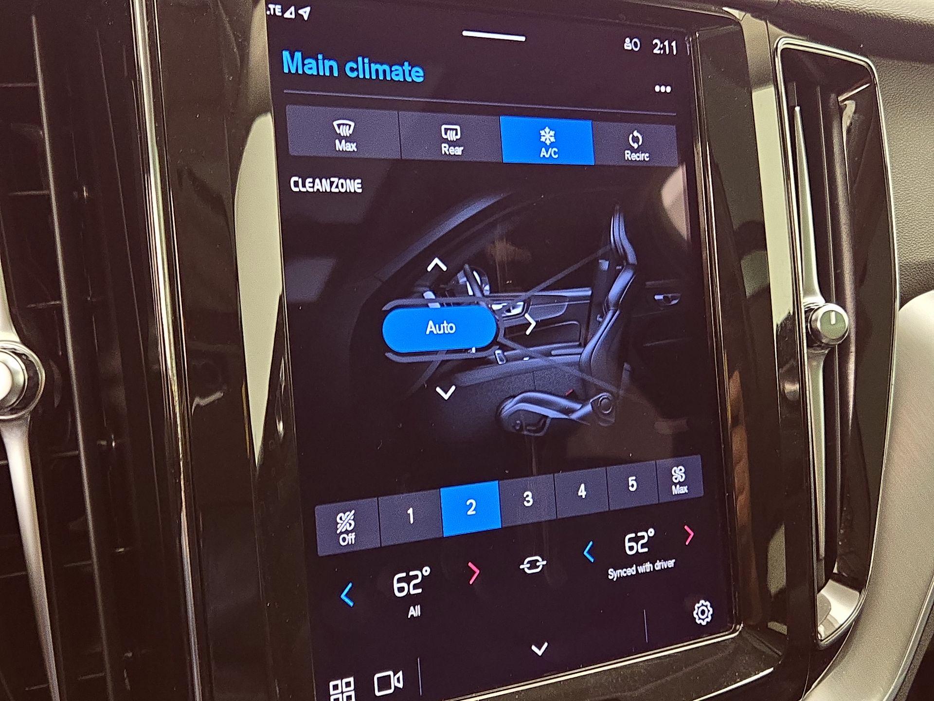 Thumbnail: 2023 Volvo XC60 - 17