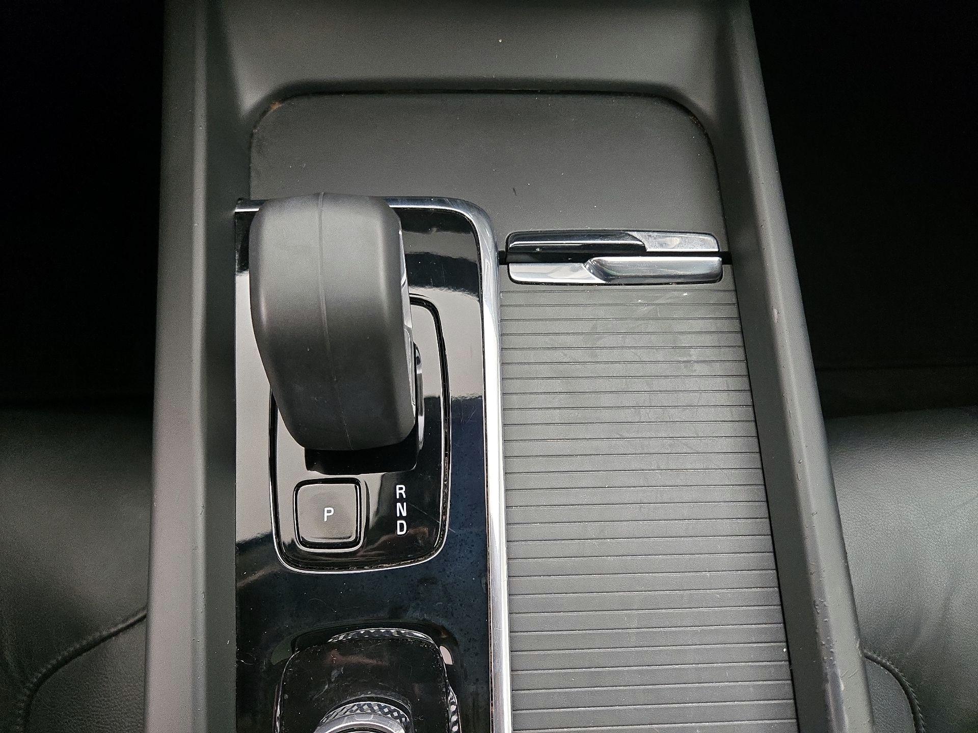 Thumbnail: 2023 Volvo XC60 - 18