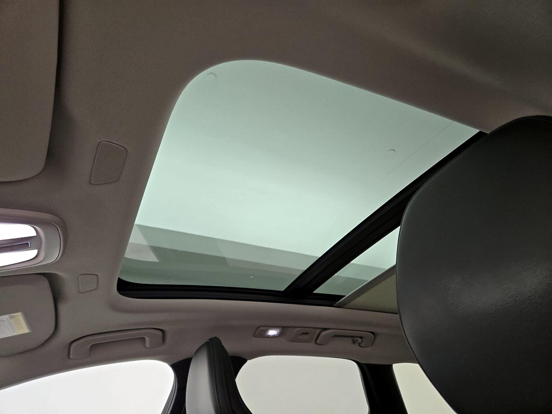 Thumbnail: 2023 Volvo XC60 - 20