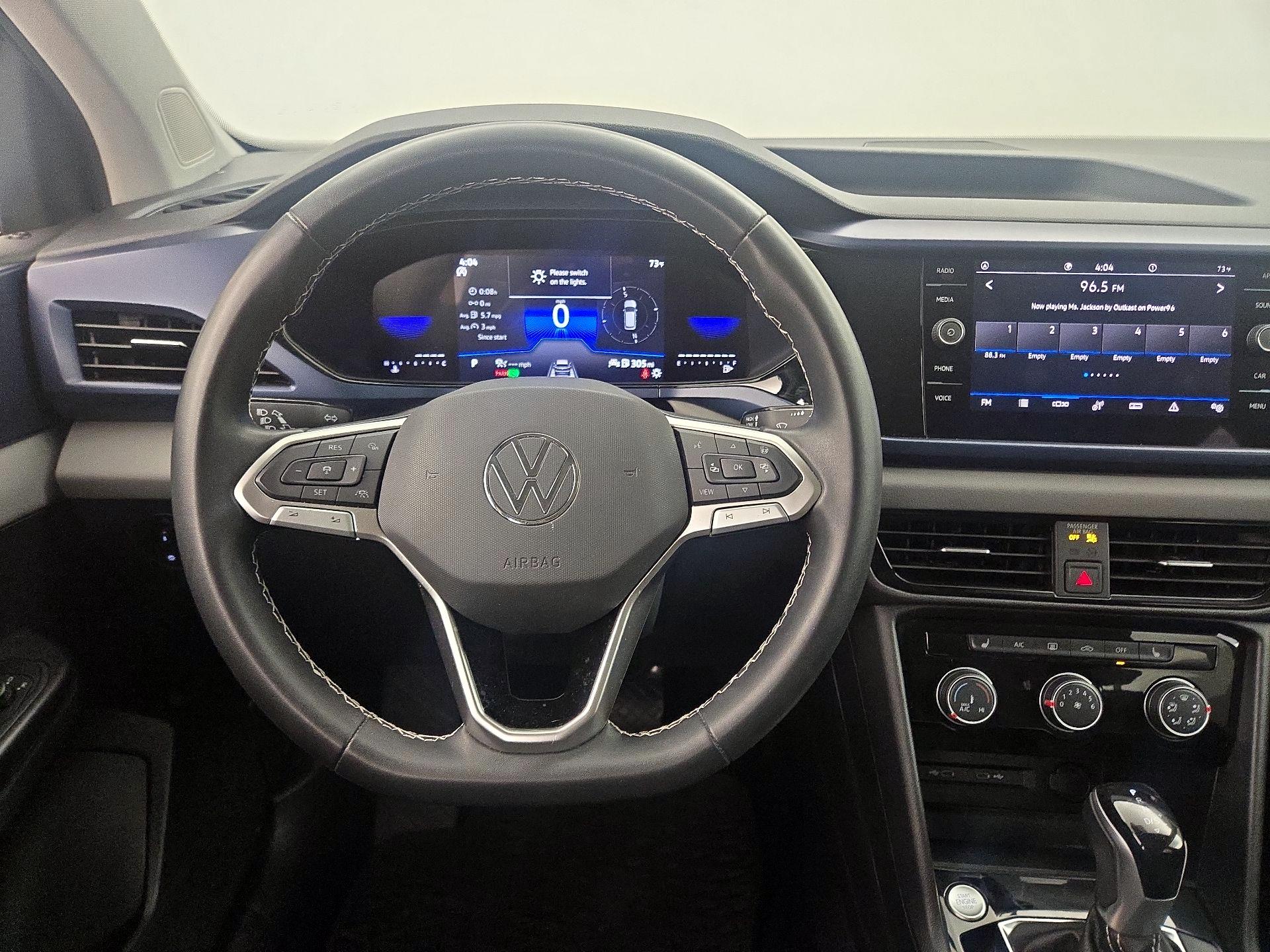 Thumbnail: 2023 Volkswagen Taos - 10