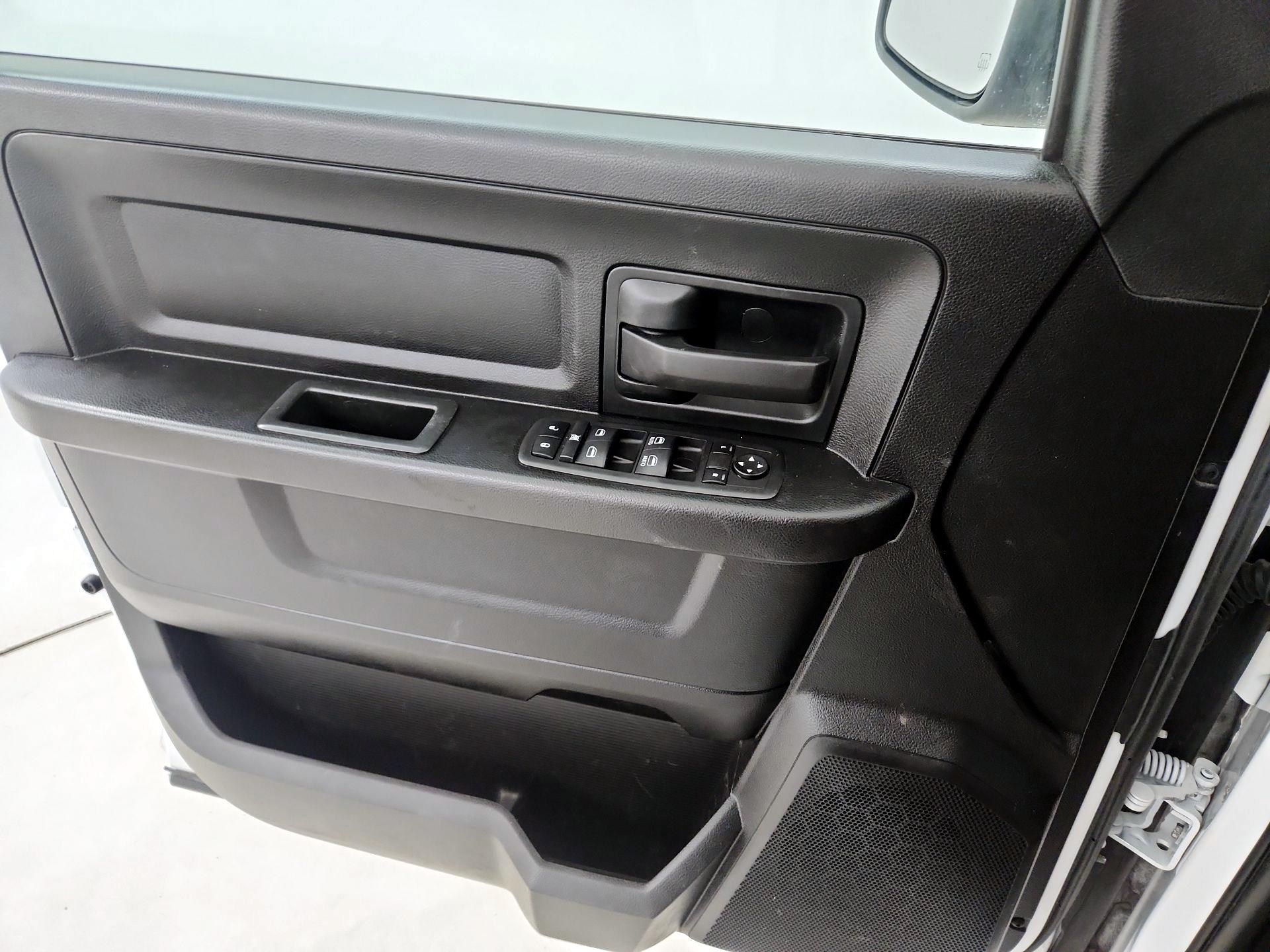 Thumbnail: 2022 RAM 1500 Classic - 12