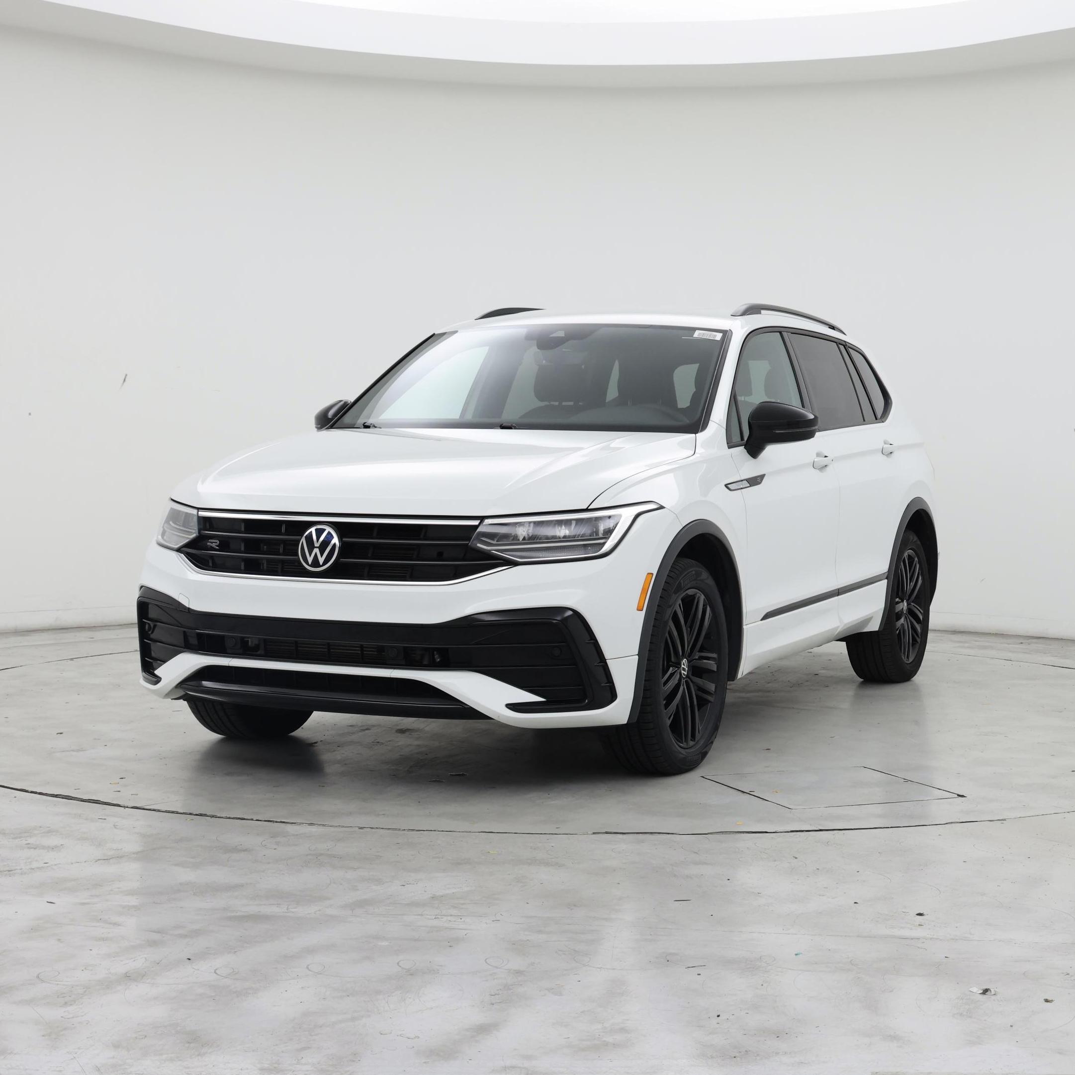 Thumbnail: 2022 Volkswagen Tiguan - 4