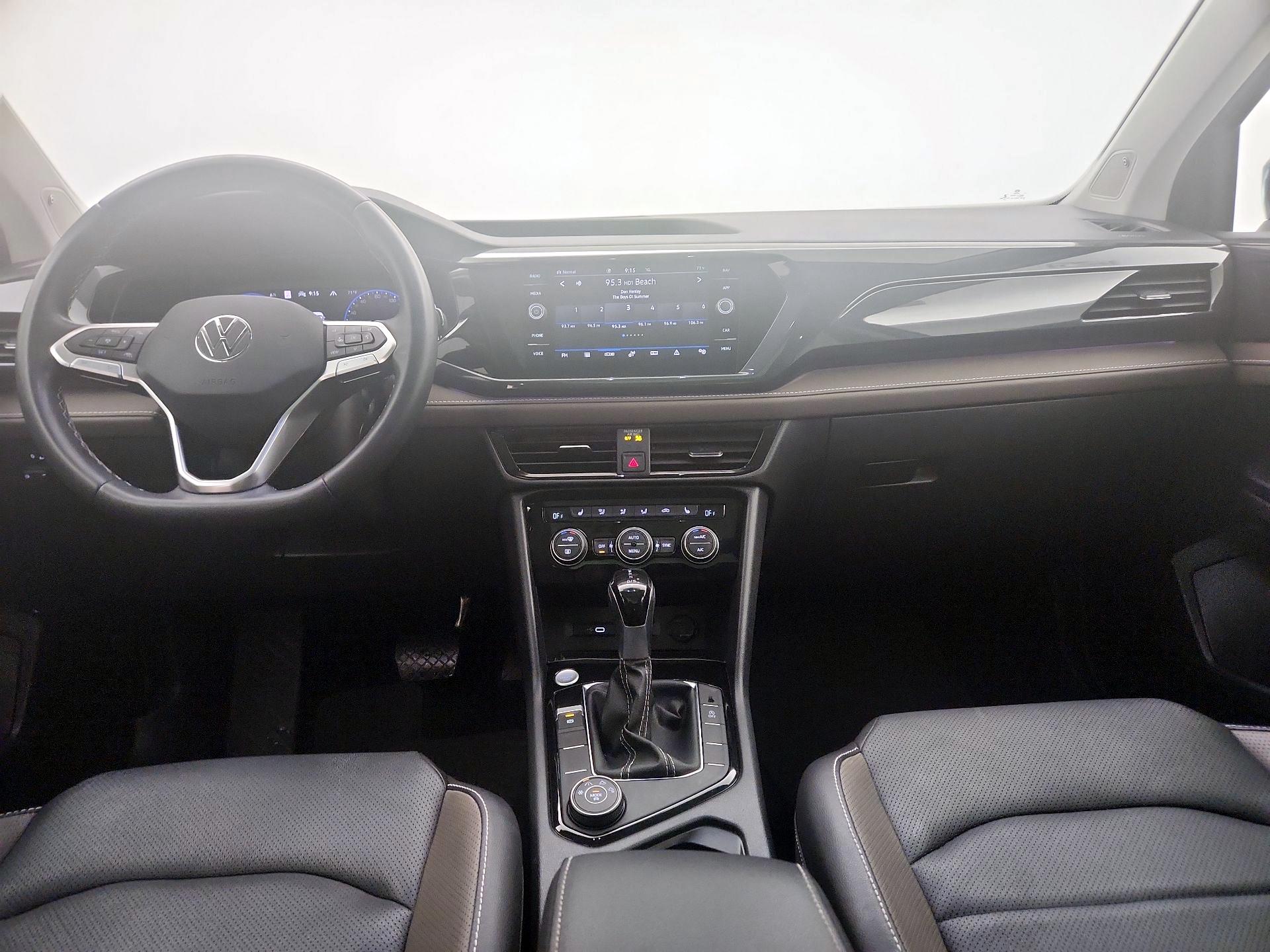 Thumbnail: 2022 Volkswagen Taos - 9