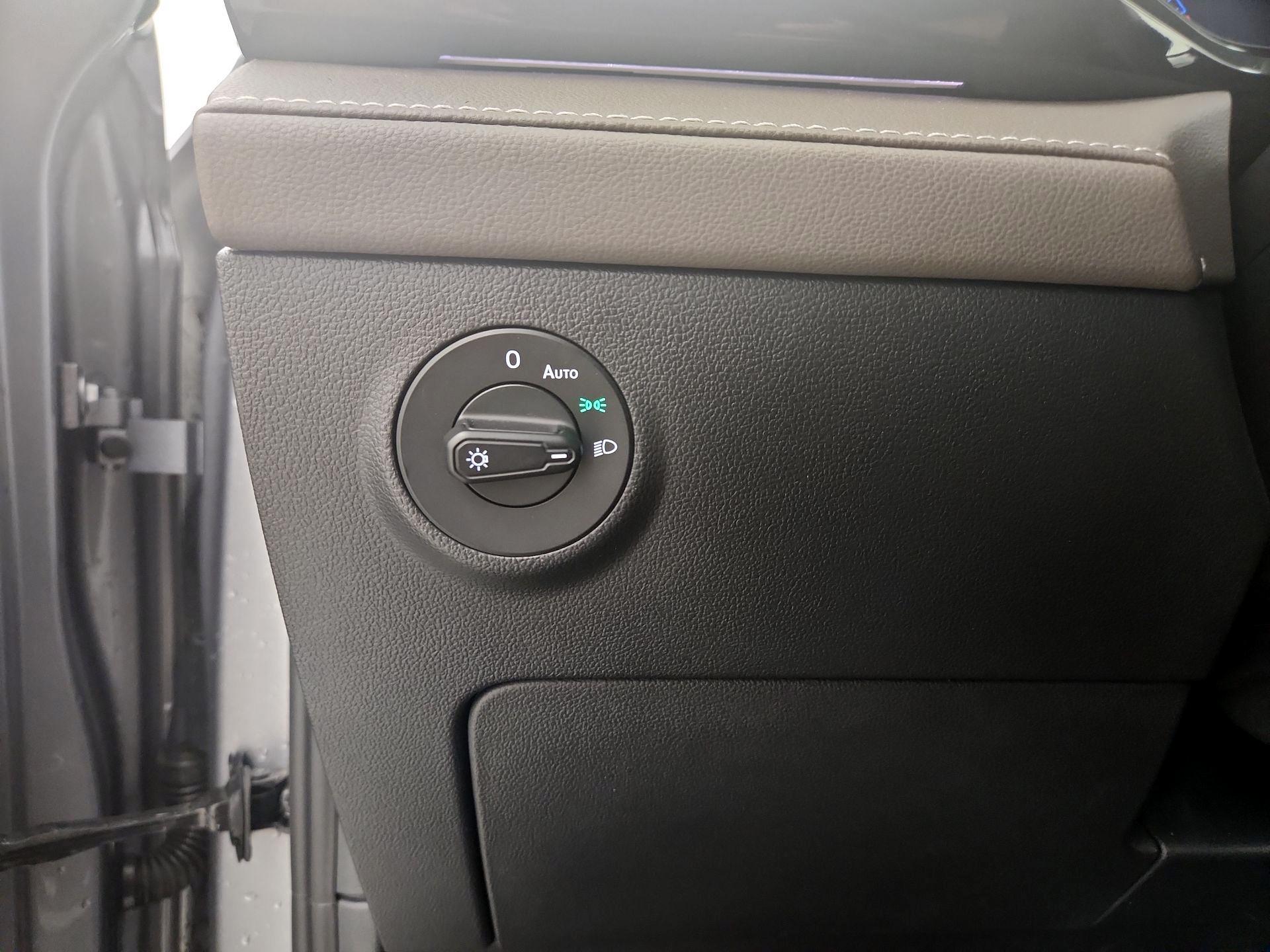 Thumbnail: 2022 Volkswagen Taos - 13