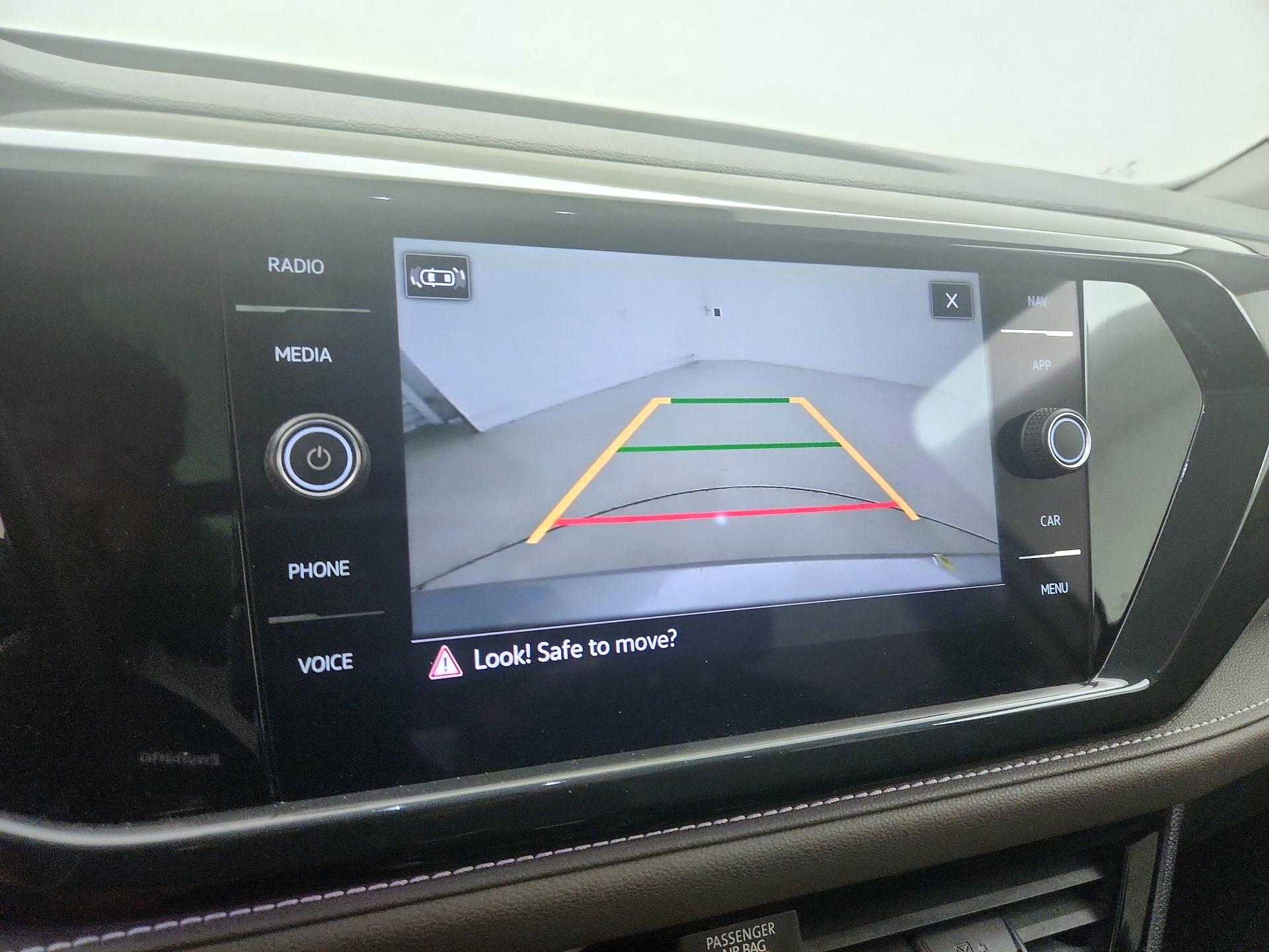 Thumbnail: 2022 Volkswagen Taos - 14